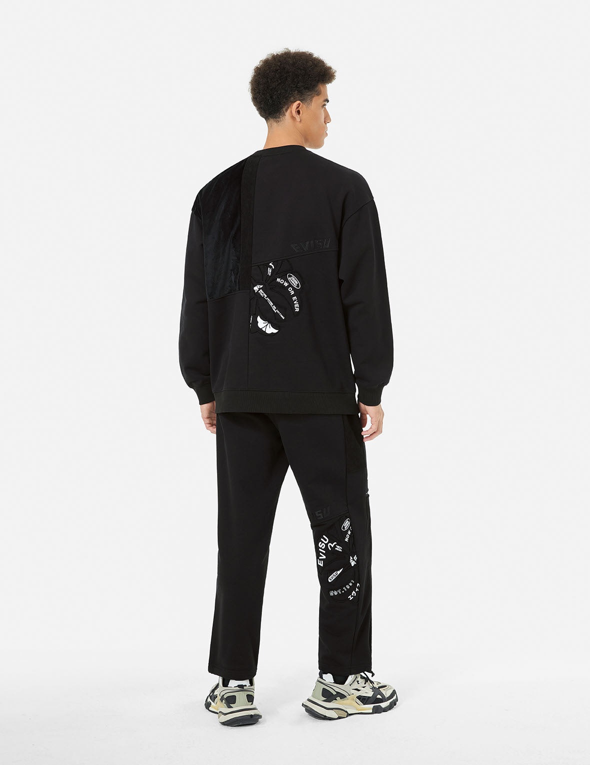 Kamon Appliqué Patchwork Loose Fit Sweatshirt - 4