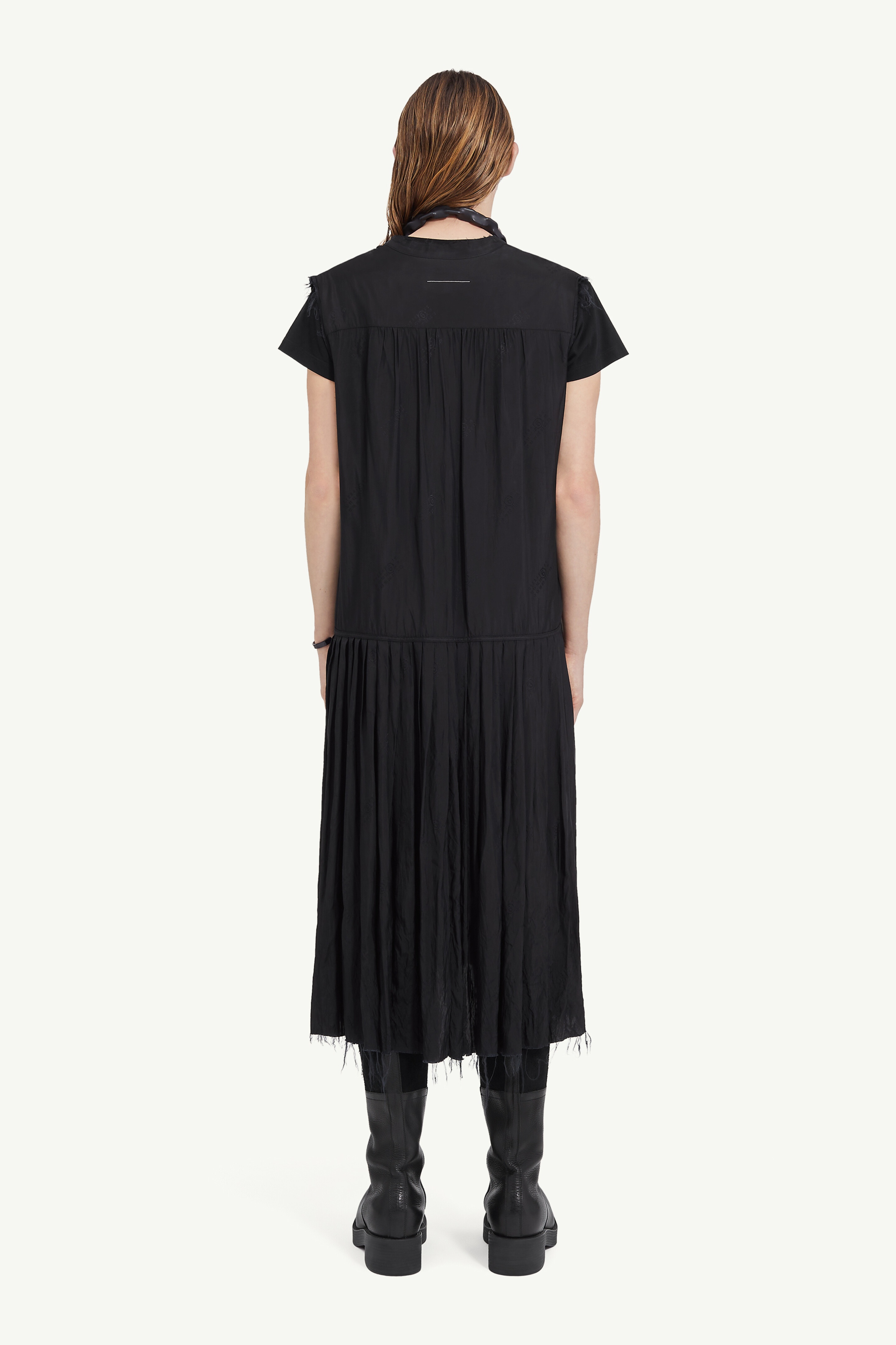 Short-sleeve pleated dress - 4