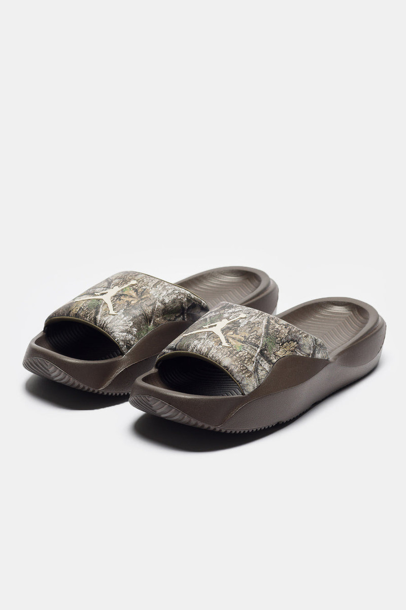 Jordan Franchise Realtree Slide in Medium Olive/Lt Orewood Brown outlook