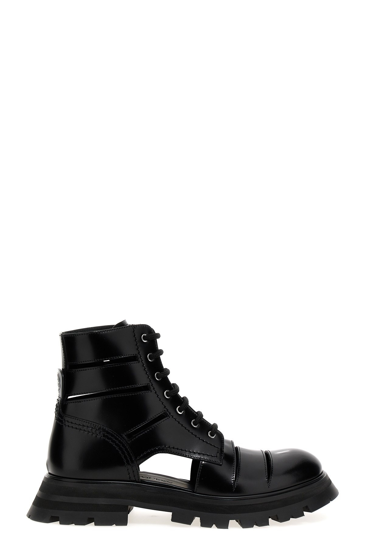 Alexander McQueen 'Wander' ankle boots | julianfashion