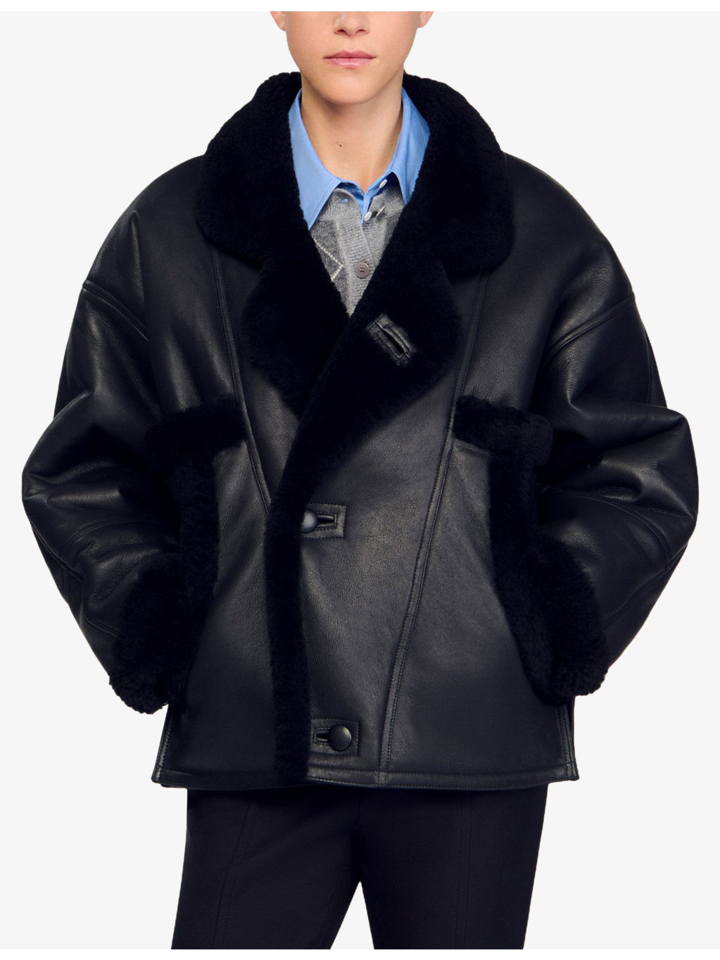 Contrast-Trim Short Shearling Coat - 3