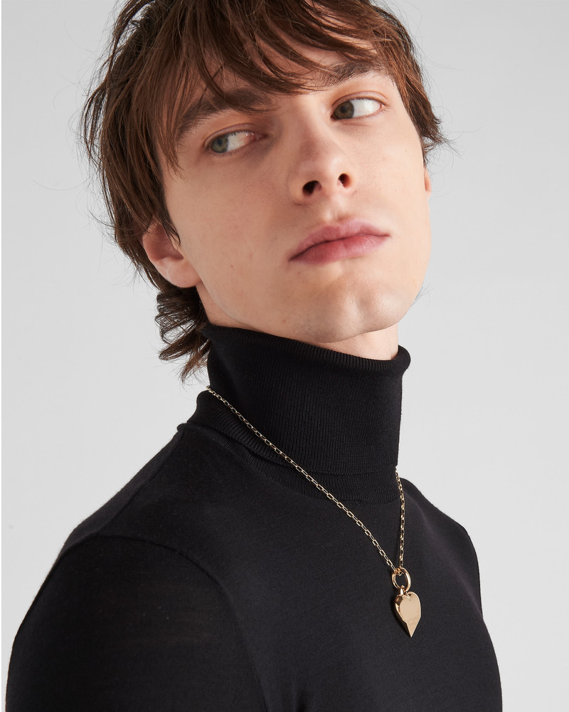 Eternal Gold small pendant necklace in yellow gold 6