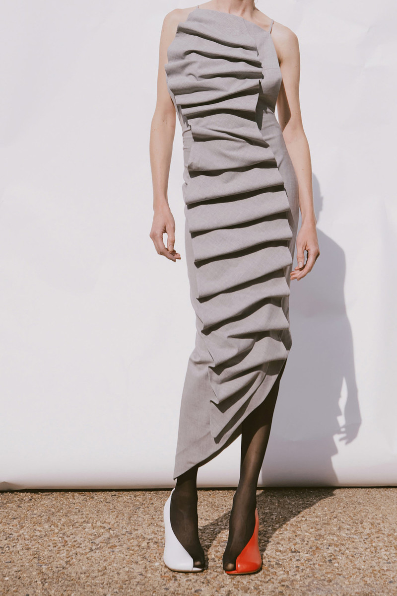 BIB-FRONT STRUCTURED DRESS WITH OPEN BACK LIGHT GREY MELANGE 2