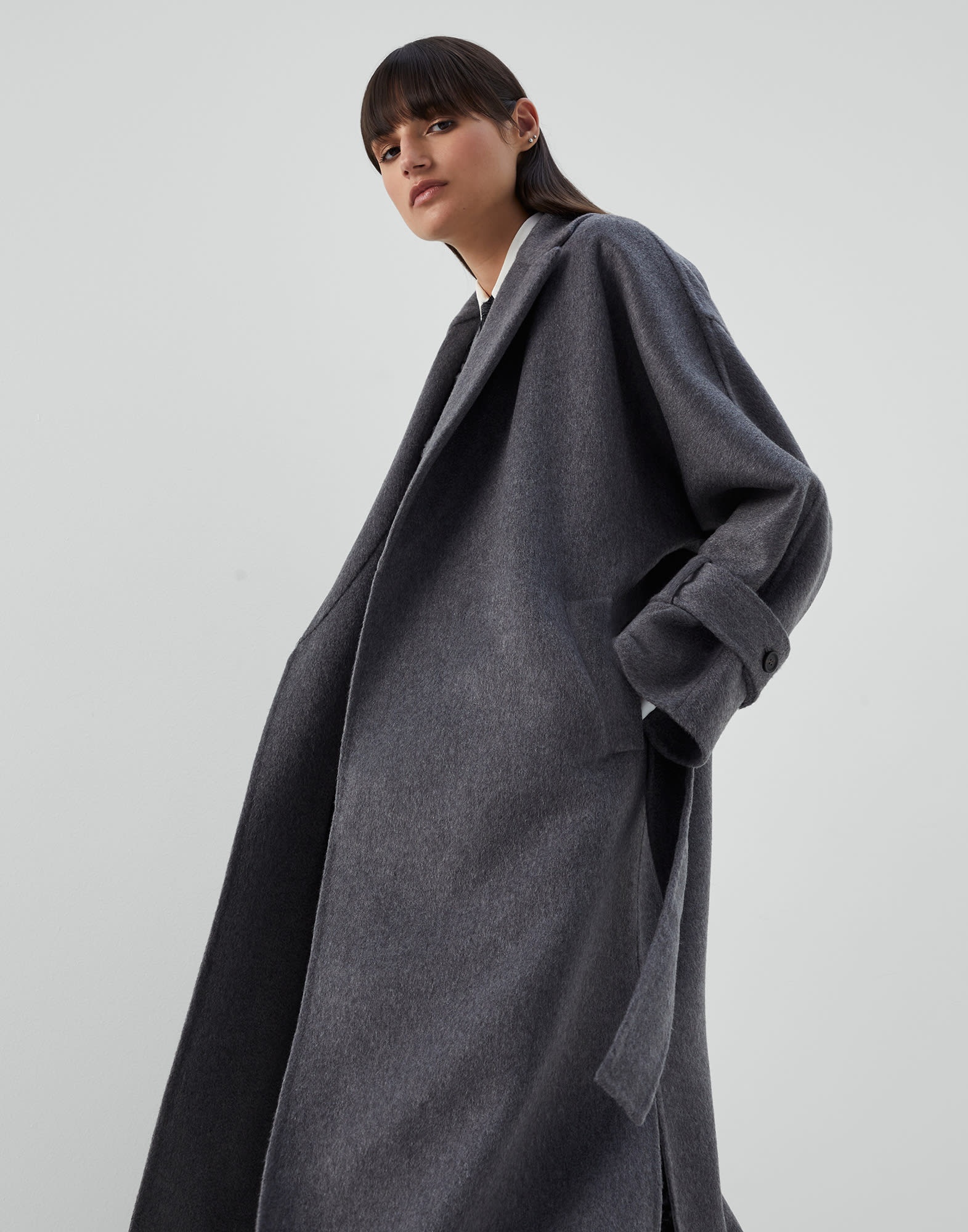 Hand-crafted coat in cashmere double beaver cloth with monili - 4