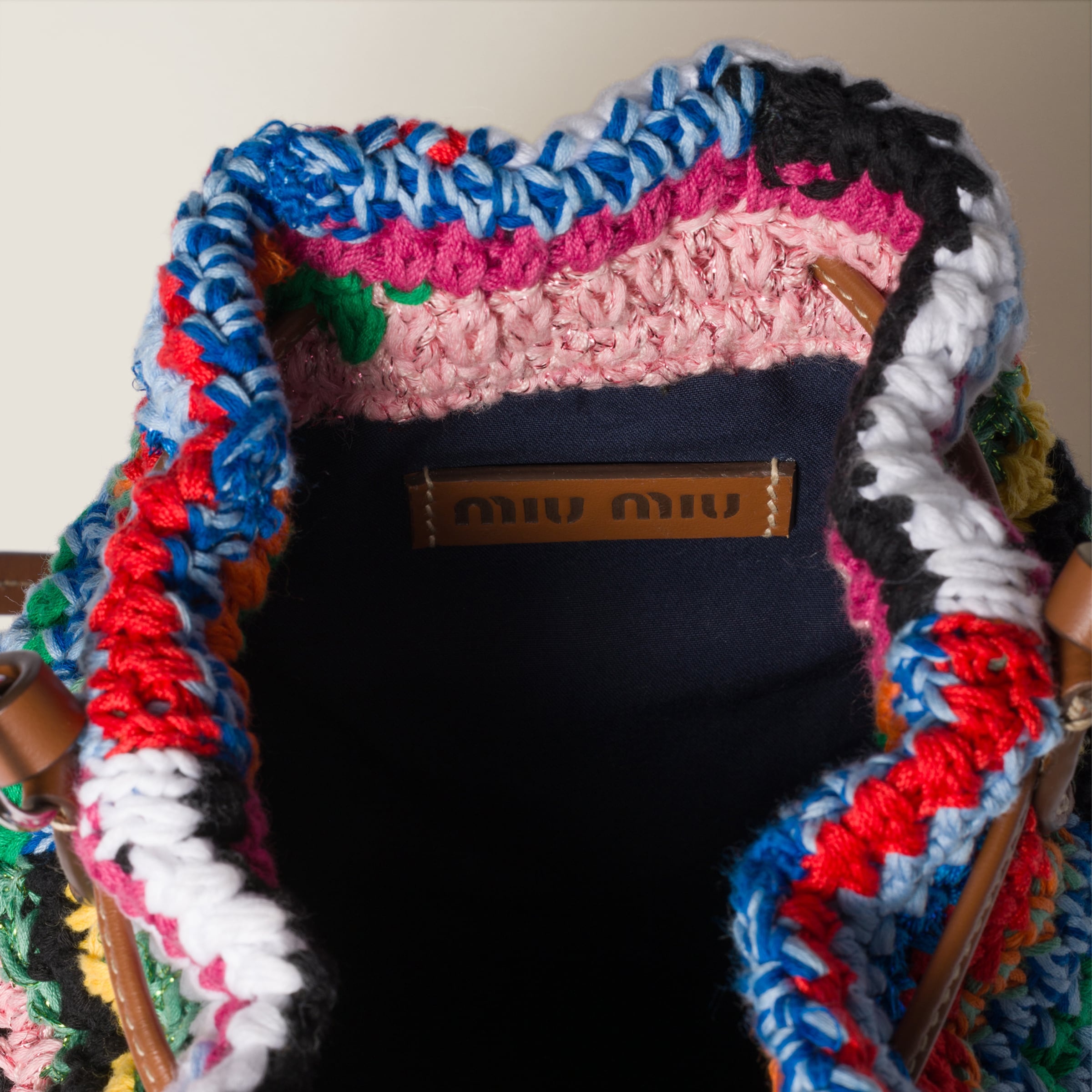 Crochet and leather pouch - 4