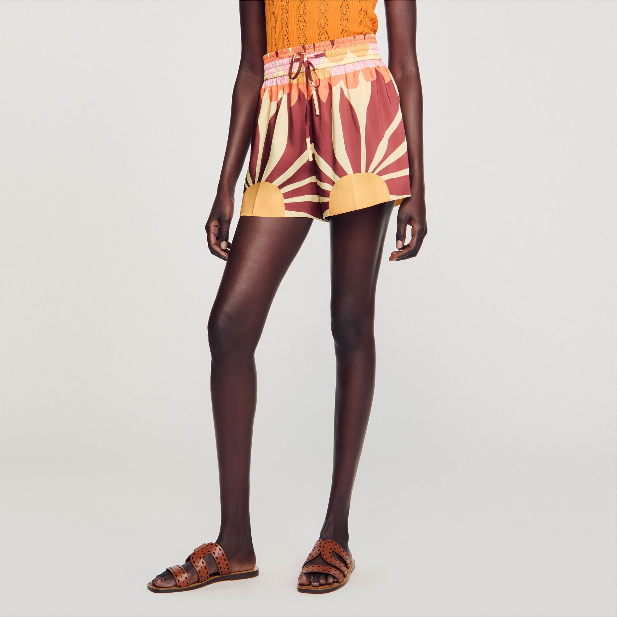 PATTERNED SATIN-EFFECT SHORTS - 5