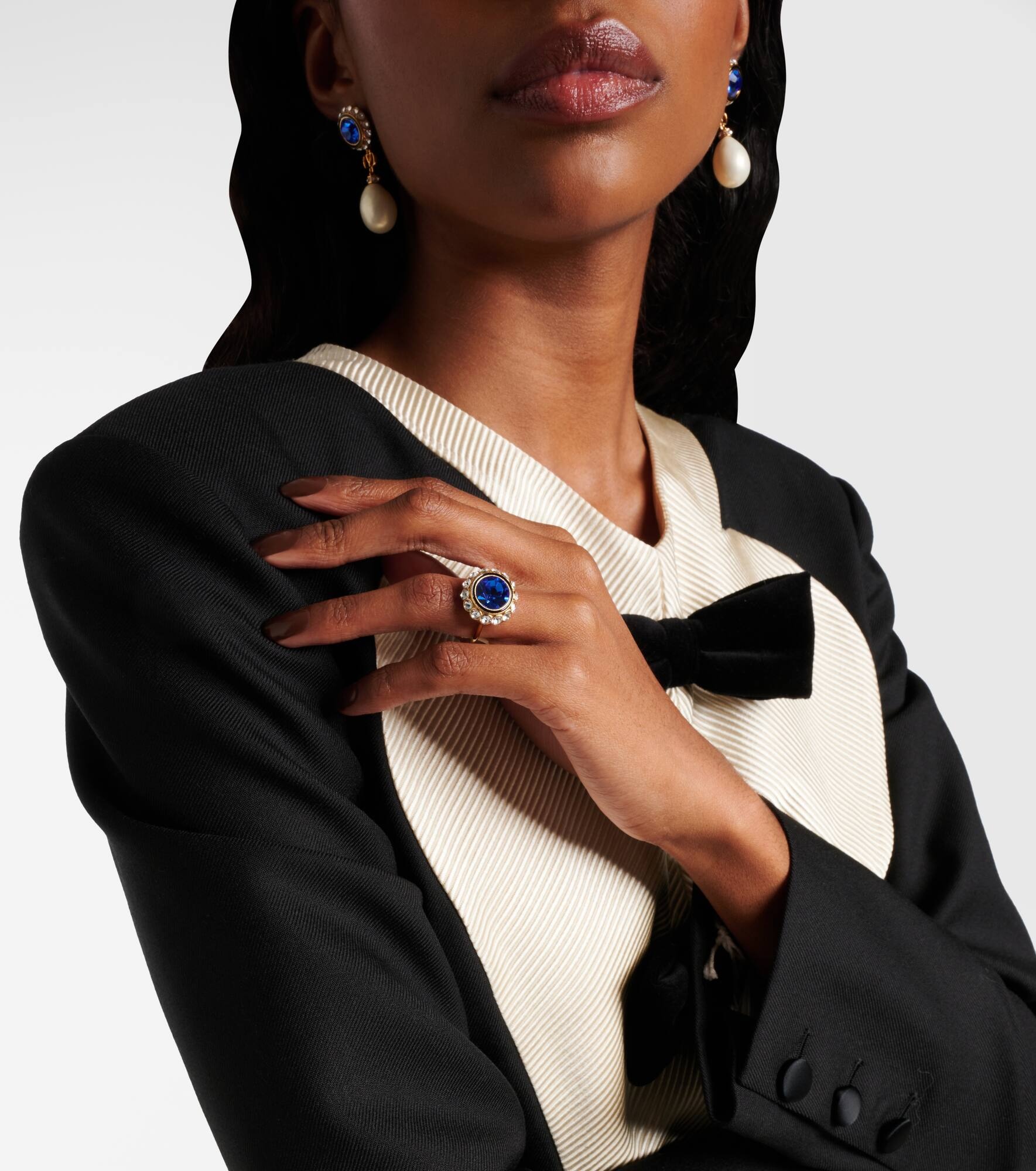VLogo crystal-embellished ring - 3