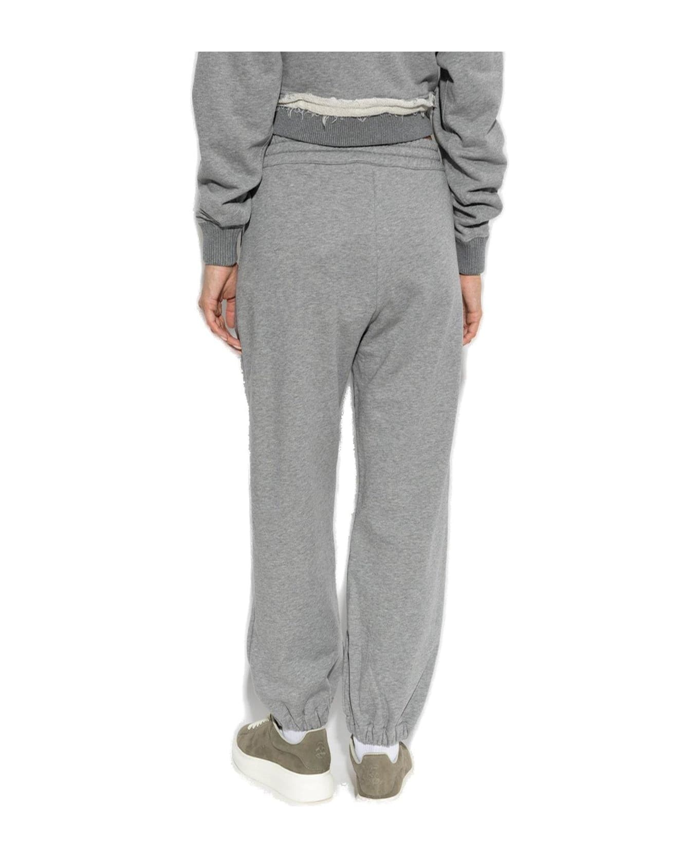 【送料&関税込】Alexander McQueen Skull Embroidered Tapered Alexander McQueen Skull Embroidered Tapered Sweatpants