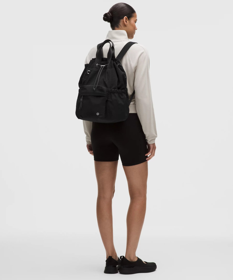 lululemon 2-in-1 Drawstring Bucket Bag outlook