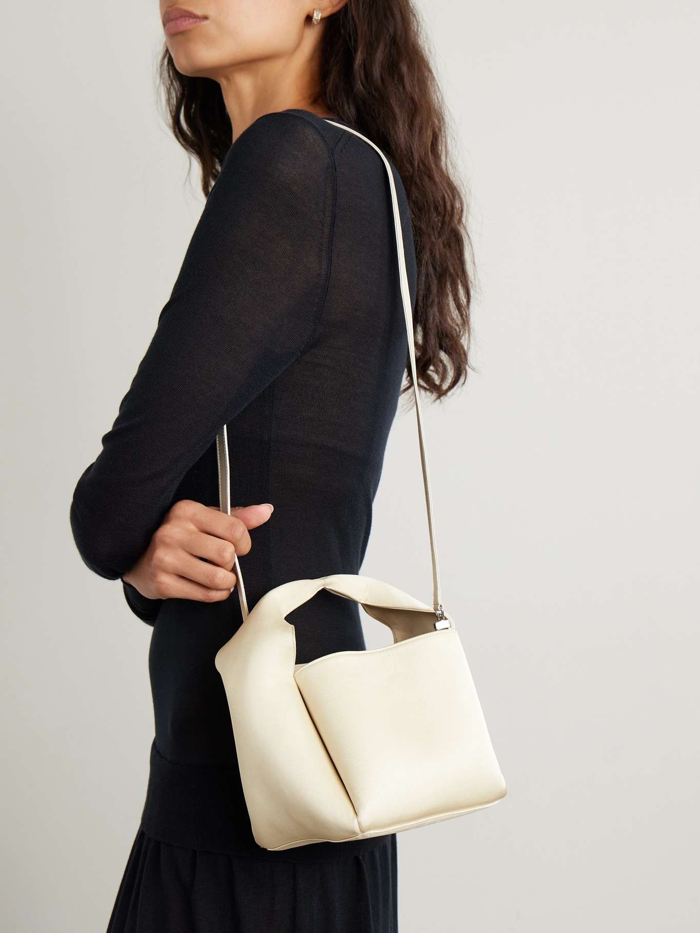 Bucket organic cotton-blend satin tote Ecru - 6
