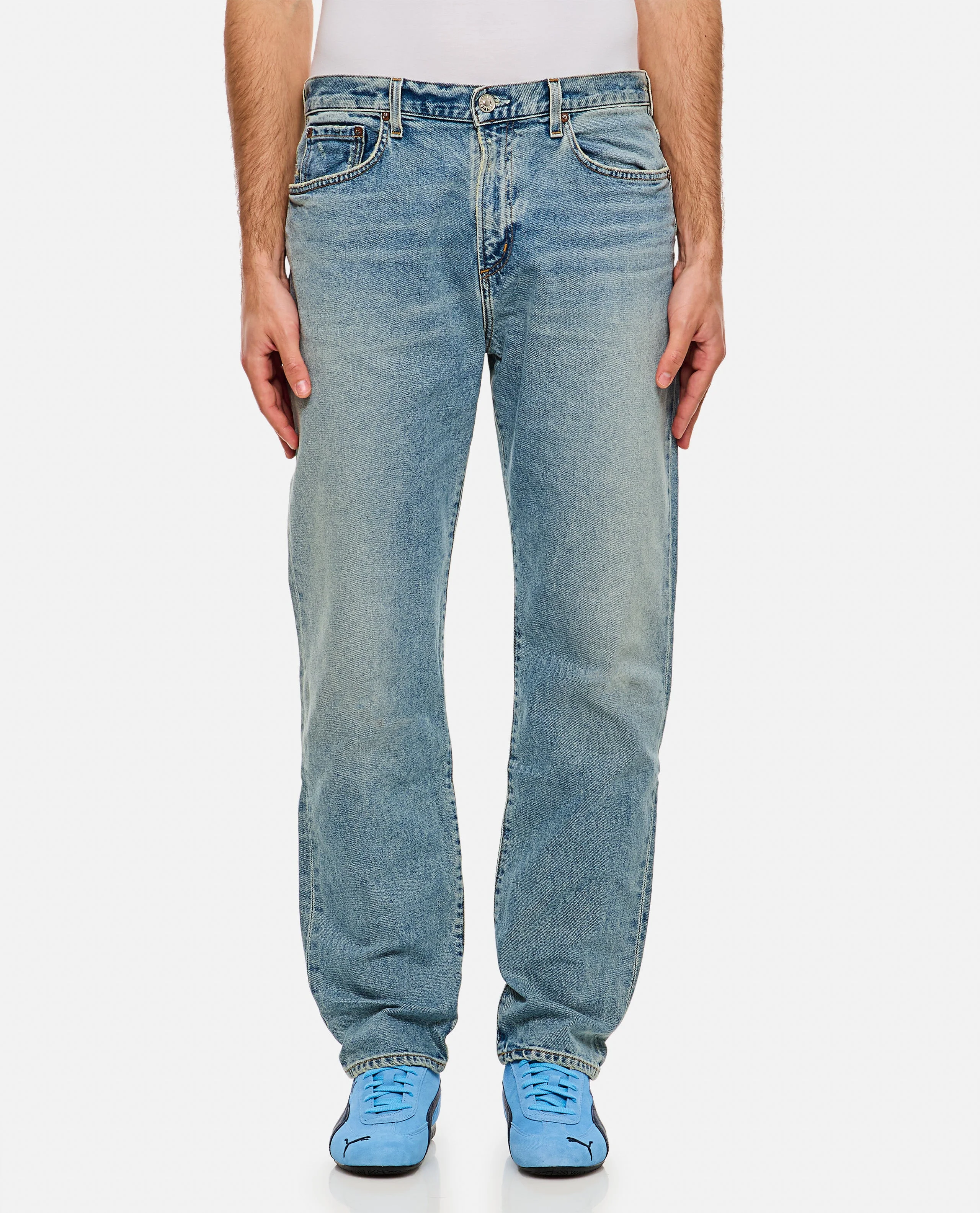 CURTIS JEANS IN TURMOIL - 1