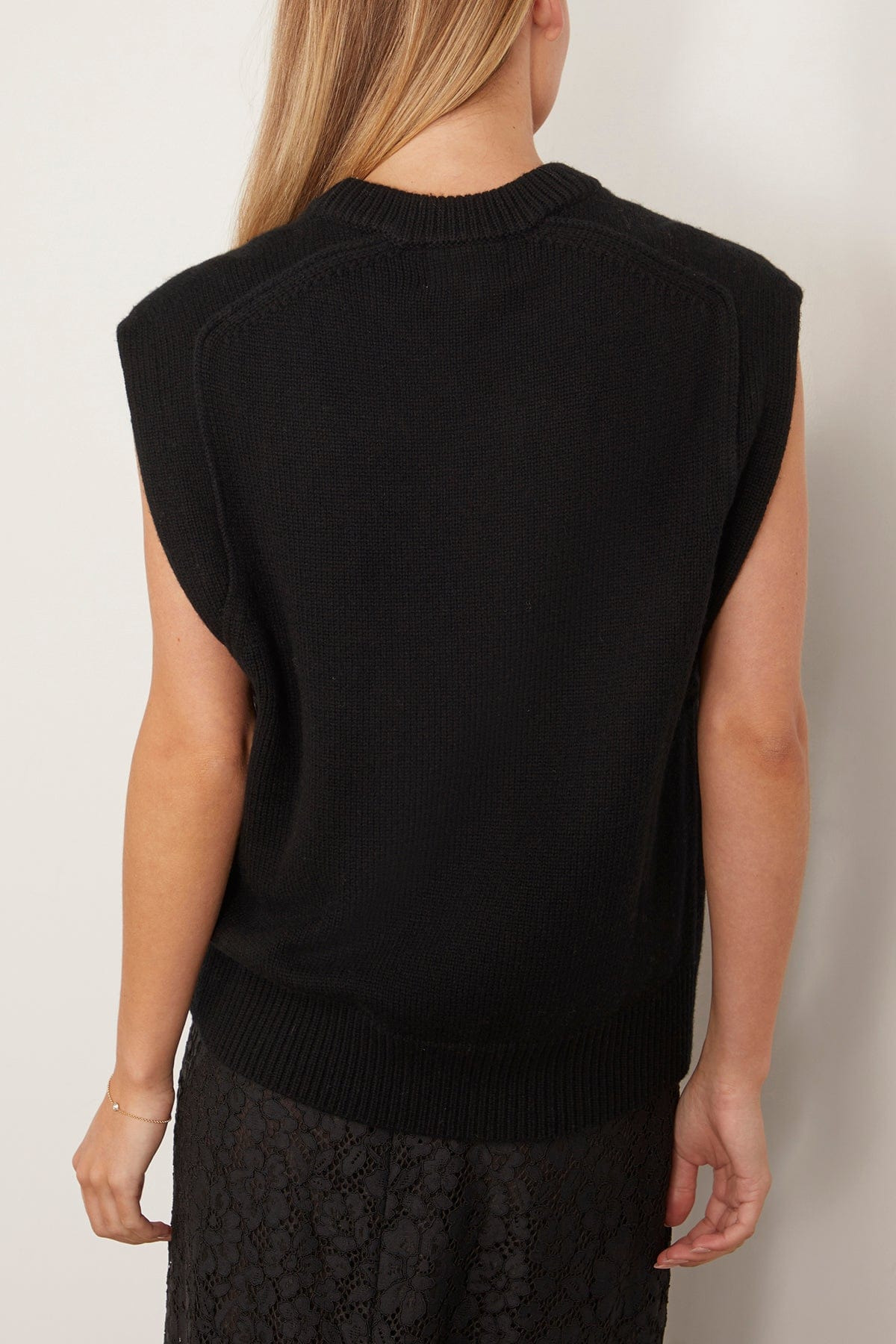 Mari Sleeveless Boxy Top in Black - 8