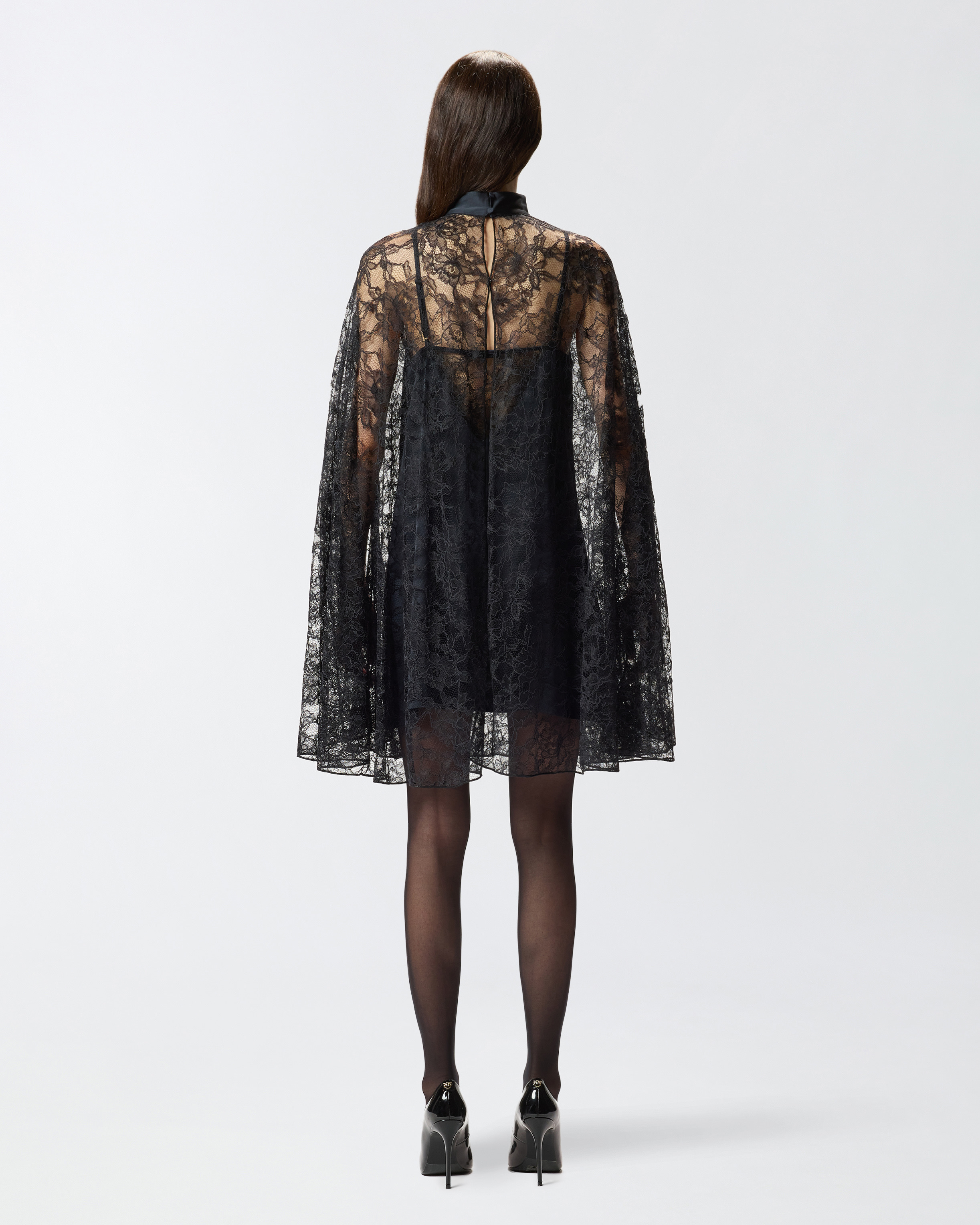 SHORT LACE DRESS - 4