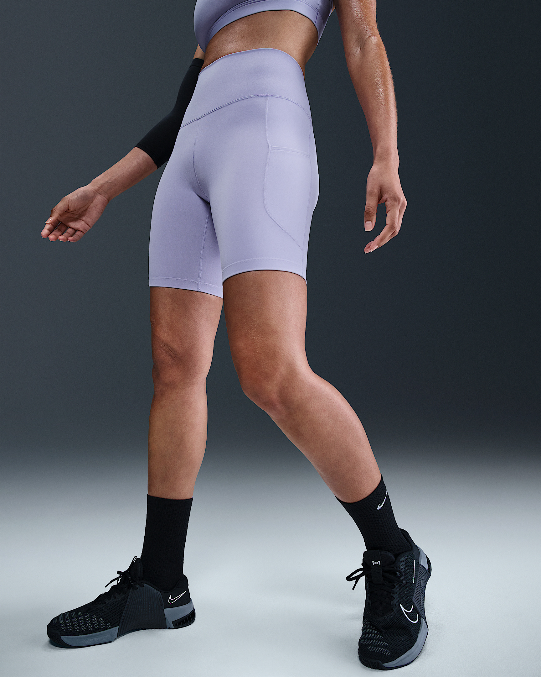 Nike One Women's High-Waisted 8" Biker Shorts with Pockets - 2