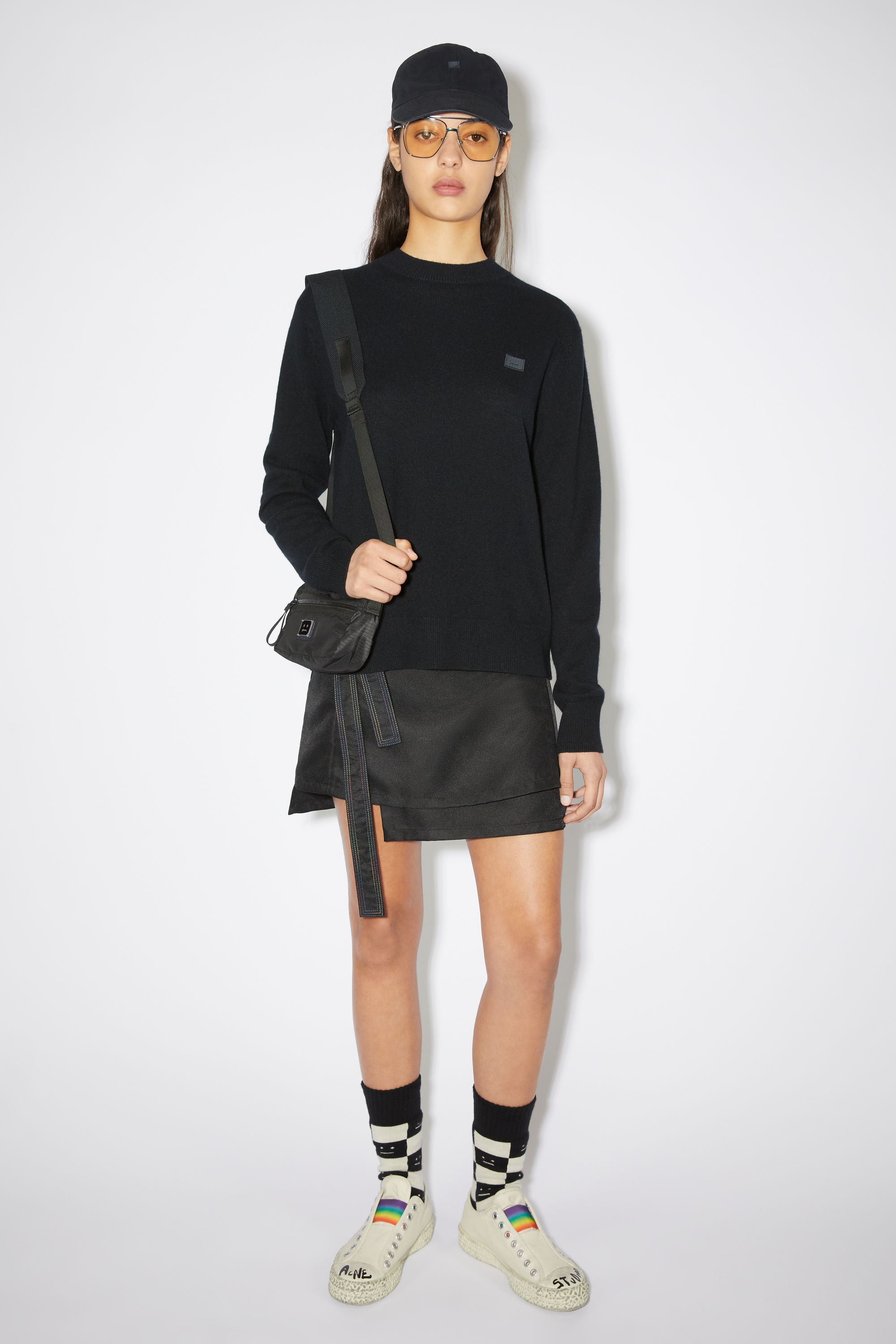Crossbody Face bag - Black - 2