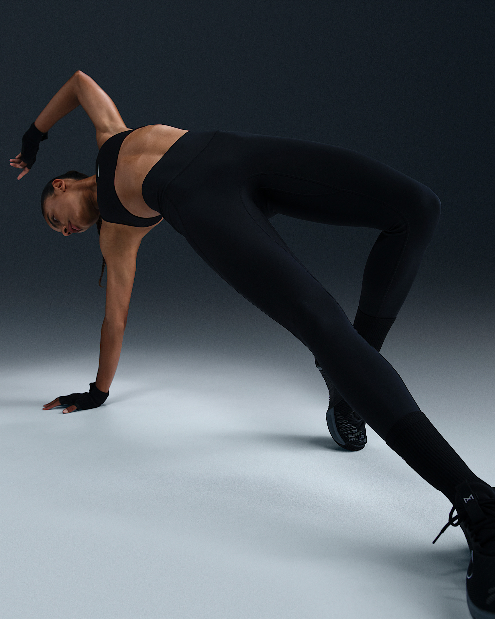 Nike Universa Women's Medium-Support High-Waisted Full-Length Leggings with Pockets - 5