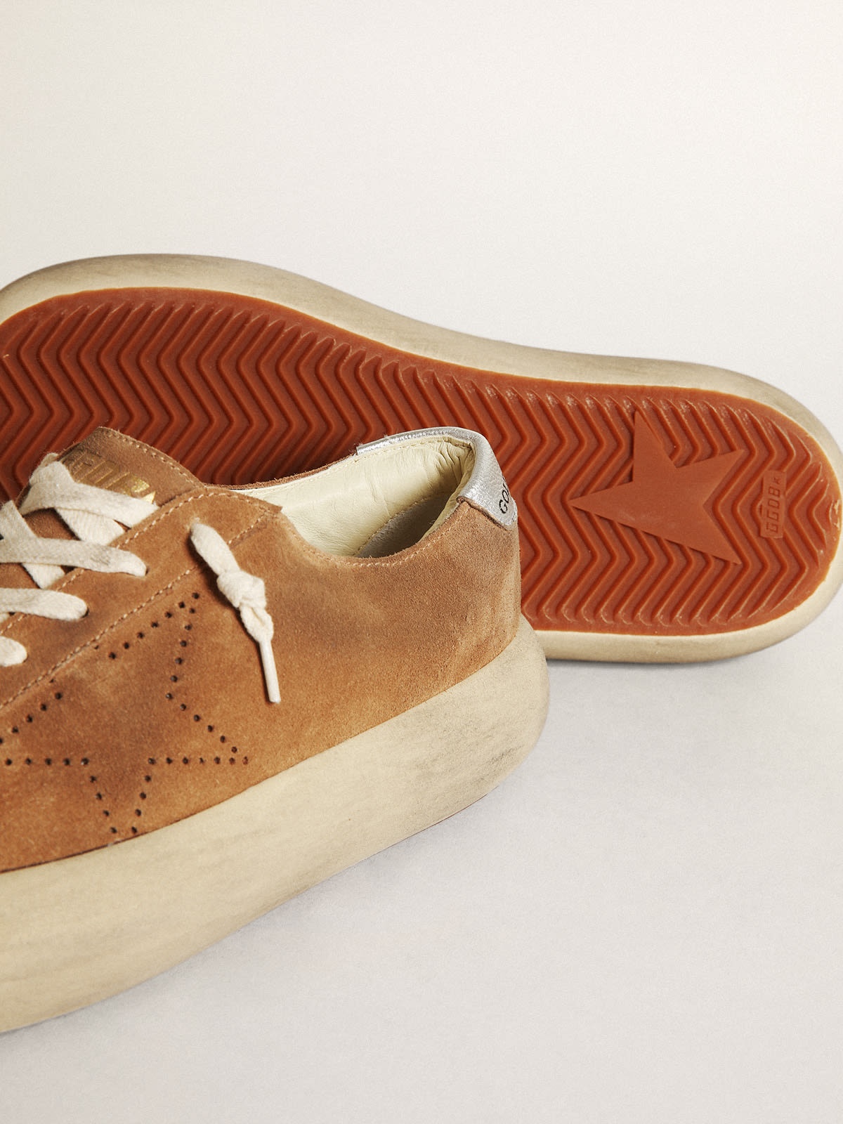 Women's Space-Star shoes in tobacco-colored suede with perforated star and silver metallic leather h - 4