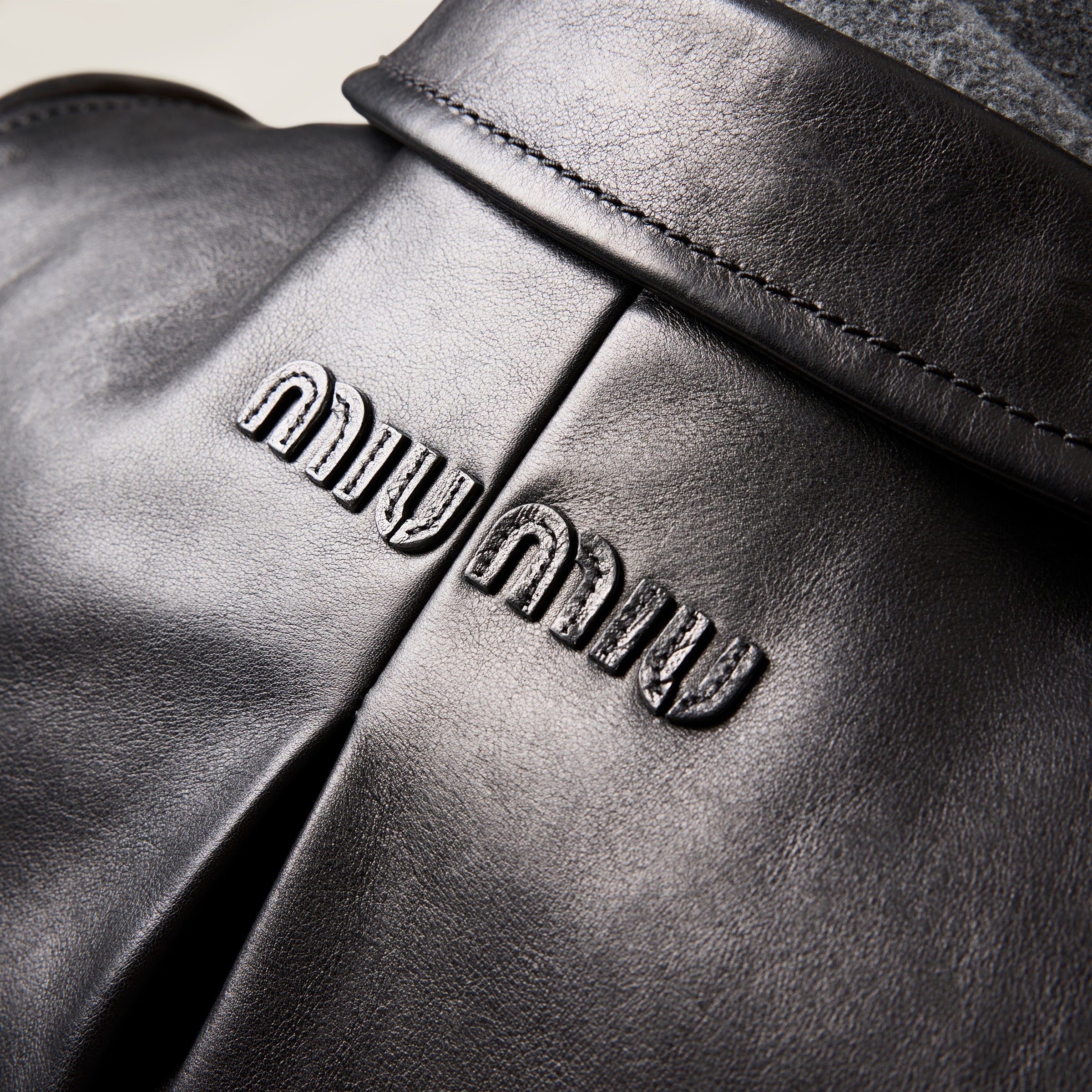 Double-breasted leather jacket - 6