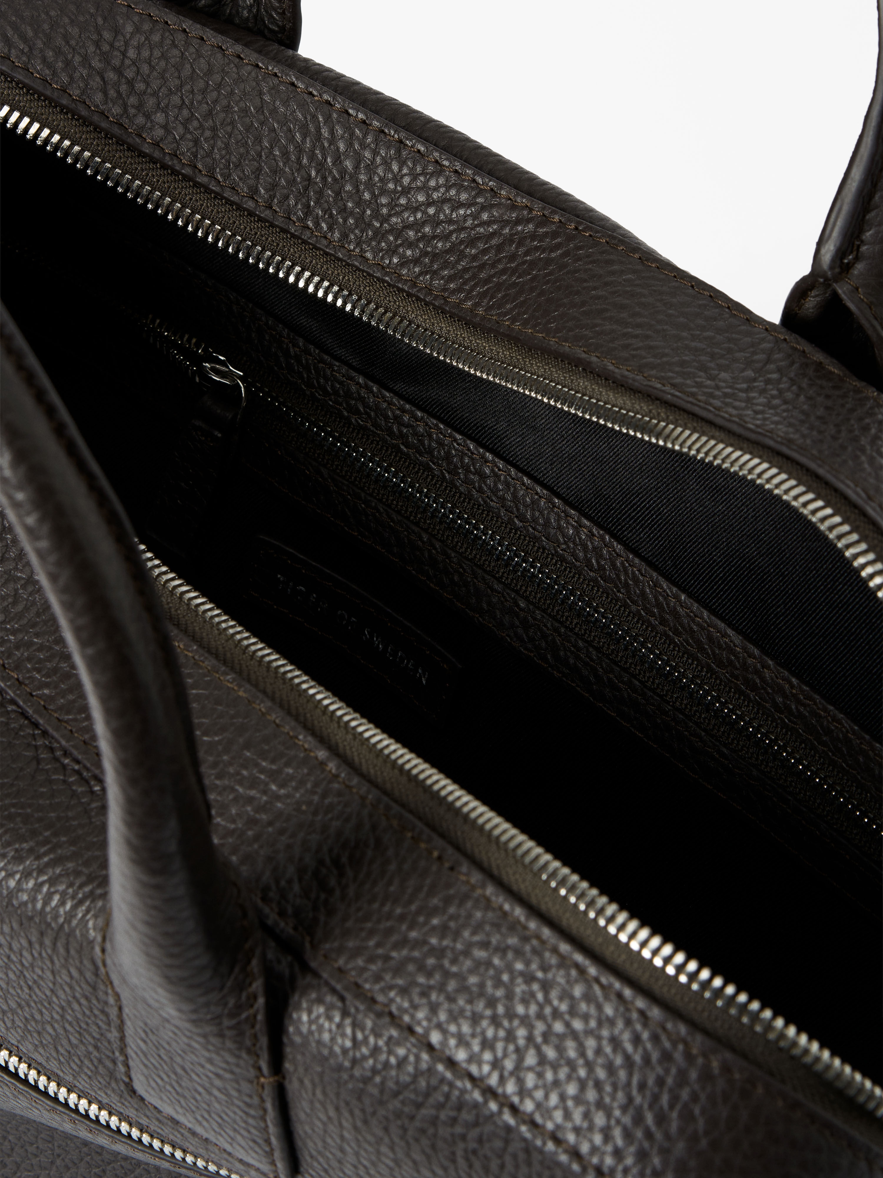Beckholmen Leather Briefcase - 3