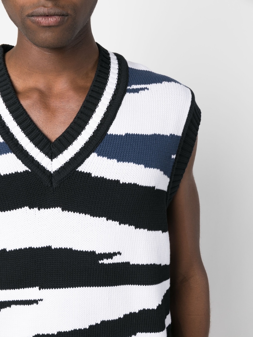 V-neck knitted vest top - 5