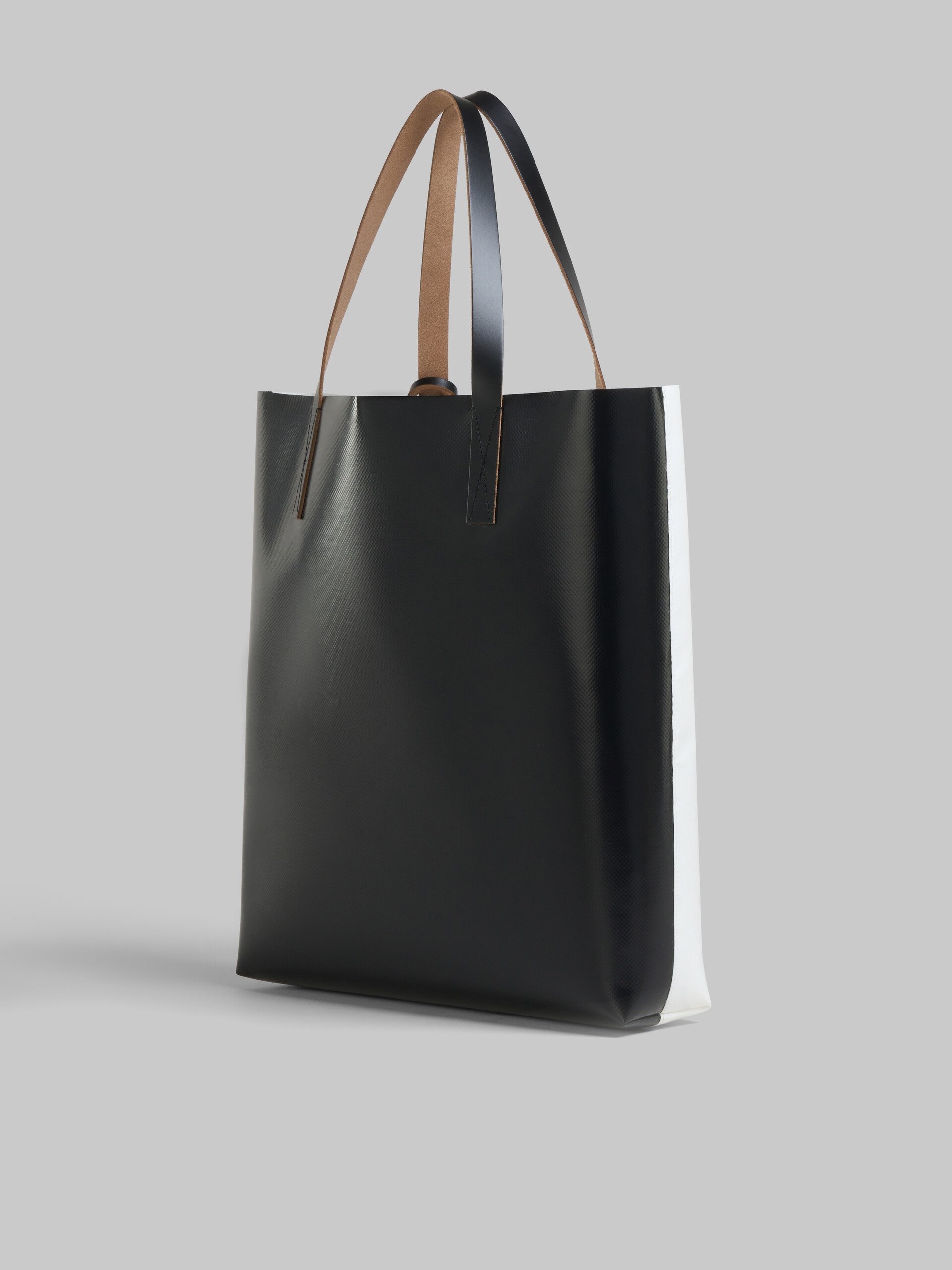 WHITE TOTE WITH WORDSEARCH HEART PRINT - 3