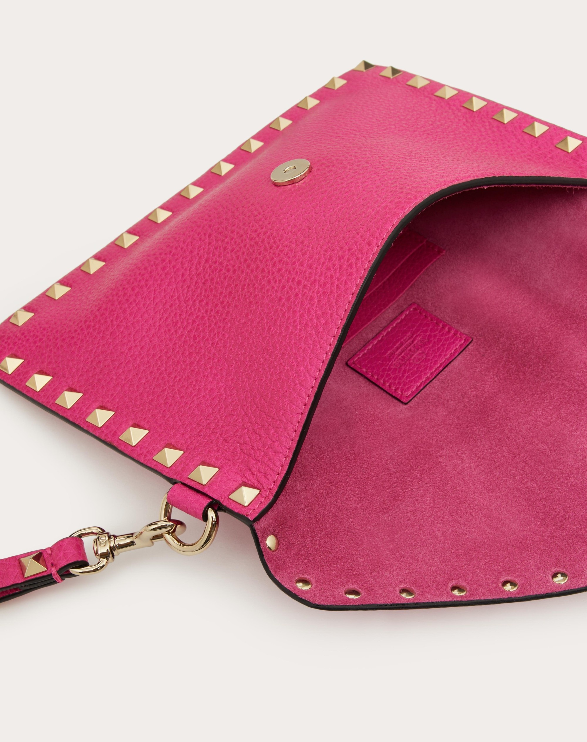 ROCKSTUD GRAINY CALFSKIN POUCH - 7