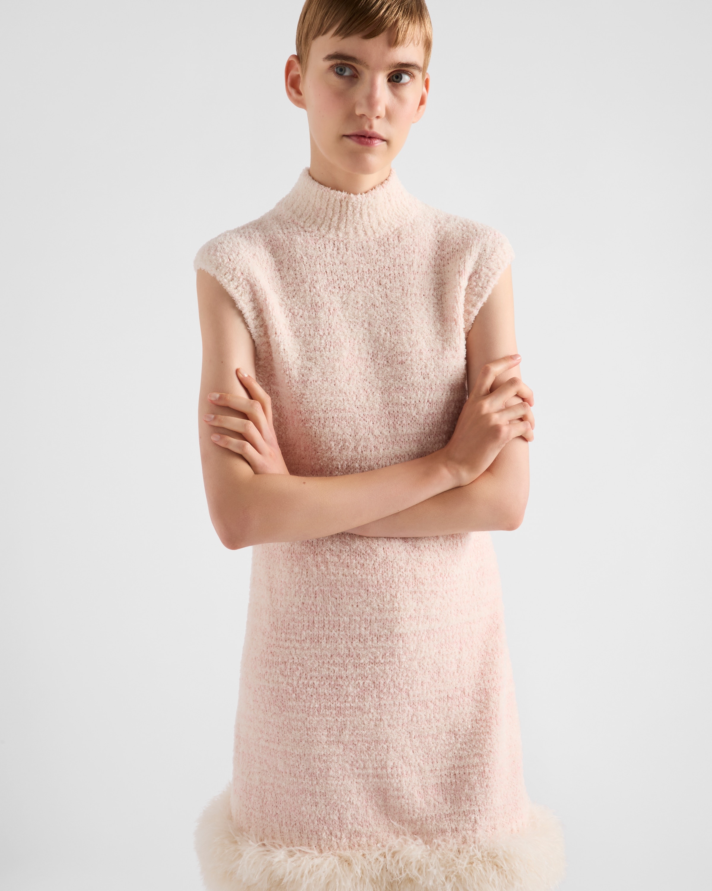 Cotton mini-dress with feathers - 3
