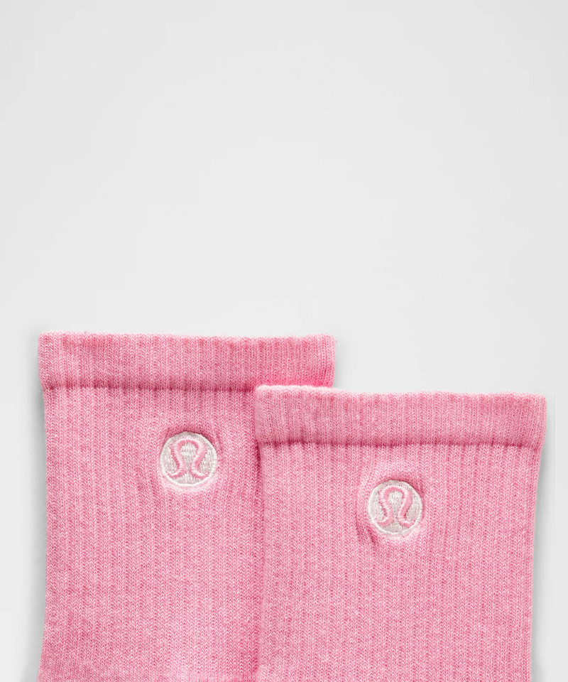 lululemon Unisex Daily Essential Quarter Socks outlook