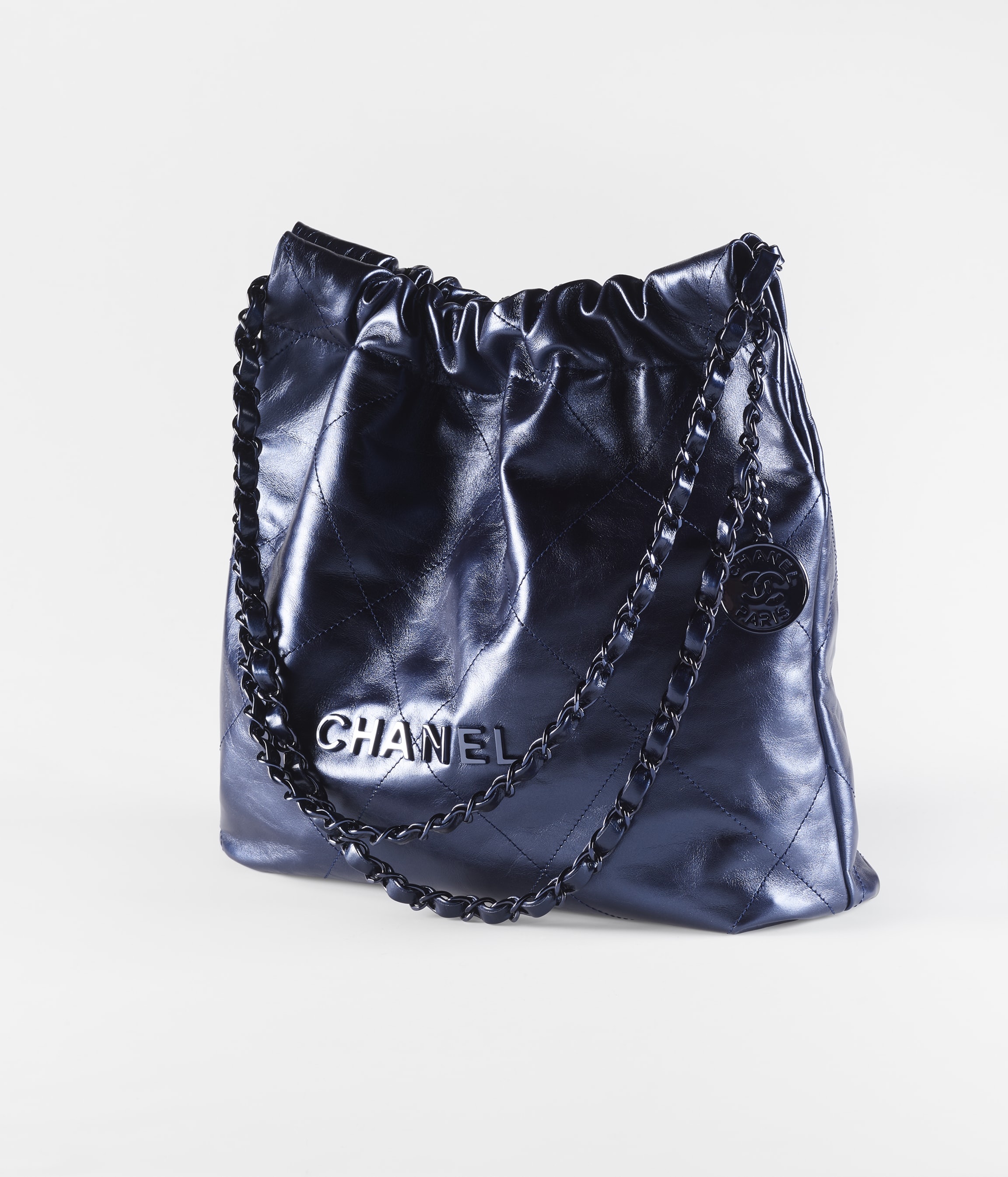 CHANEL 22 Small Handbag - 2