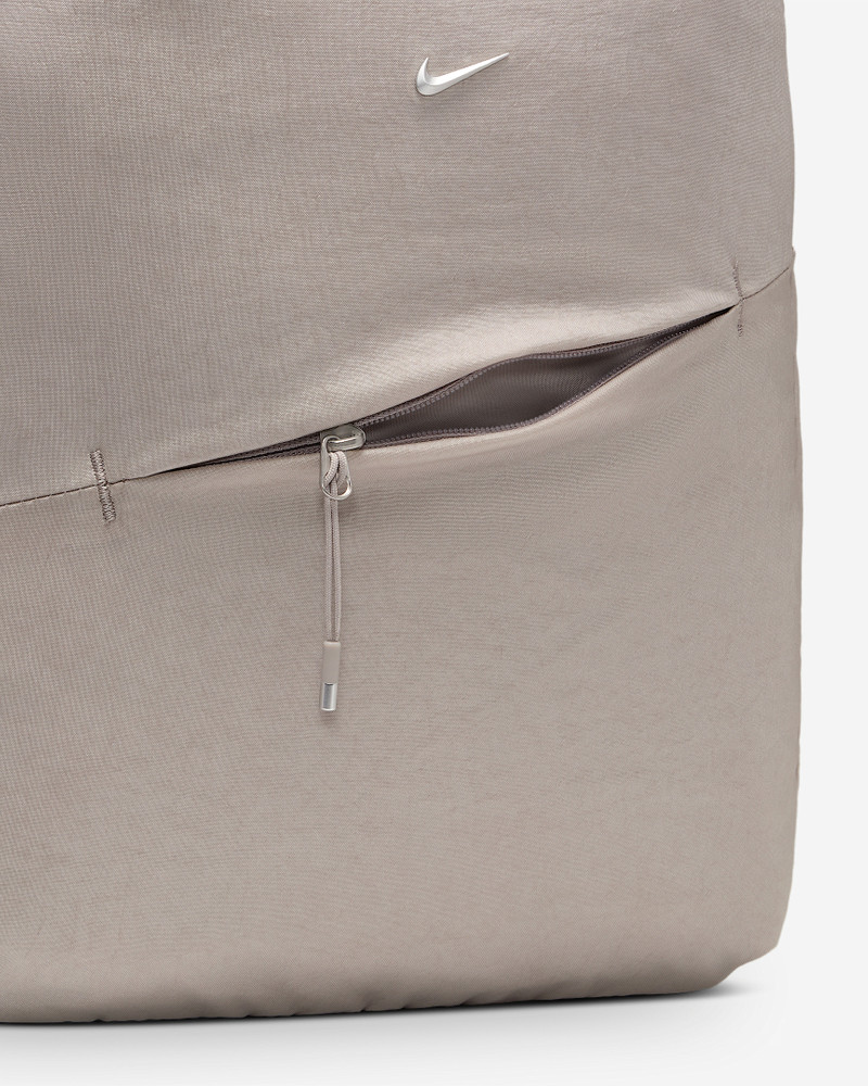 Nike Aura Backpack (24L) 5