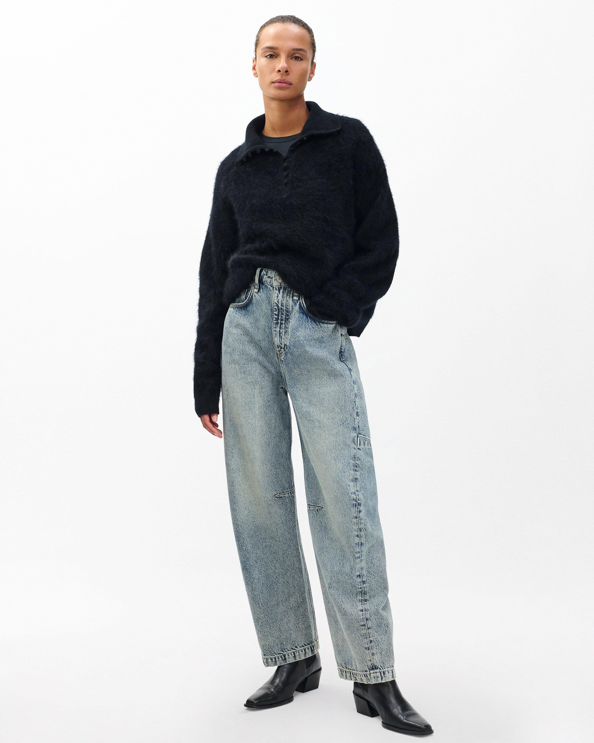 Charlie Barrel Jeans
Lightweight Rigid in Placid - 2