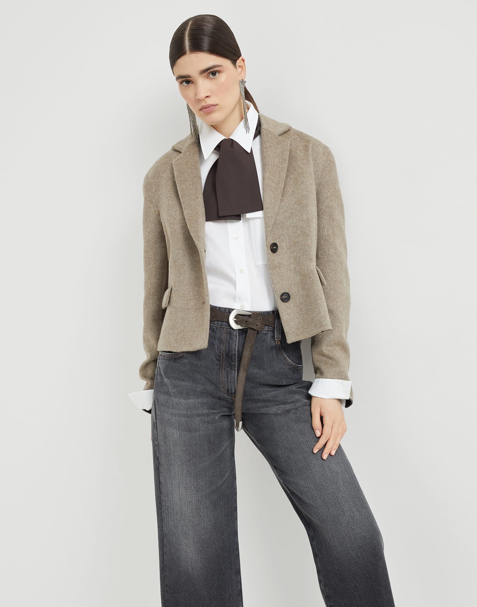 Hand-crafted virgin wool double cloth cropped blazer with shiny cuffs - 4