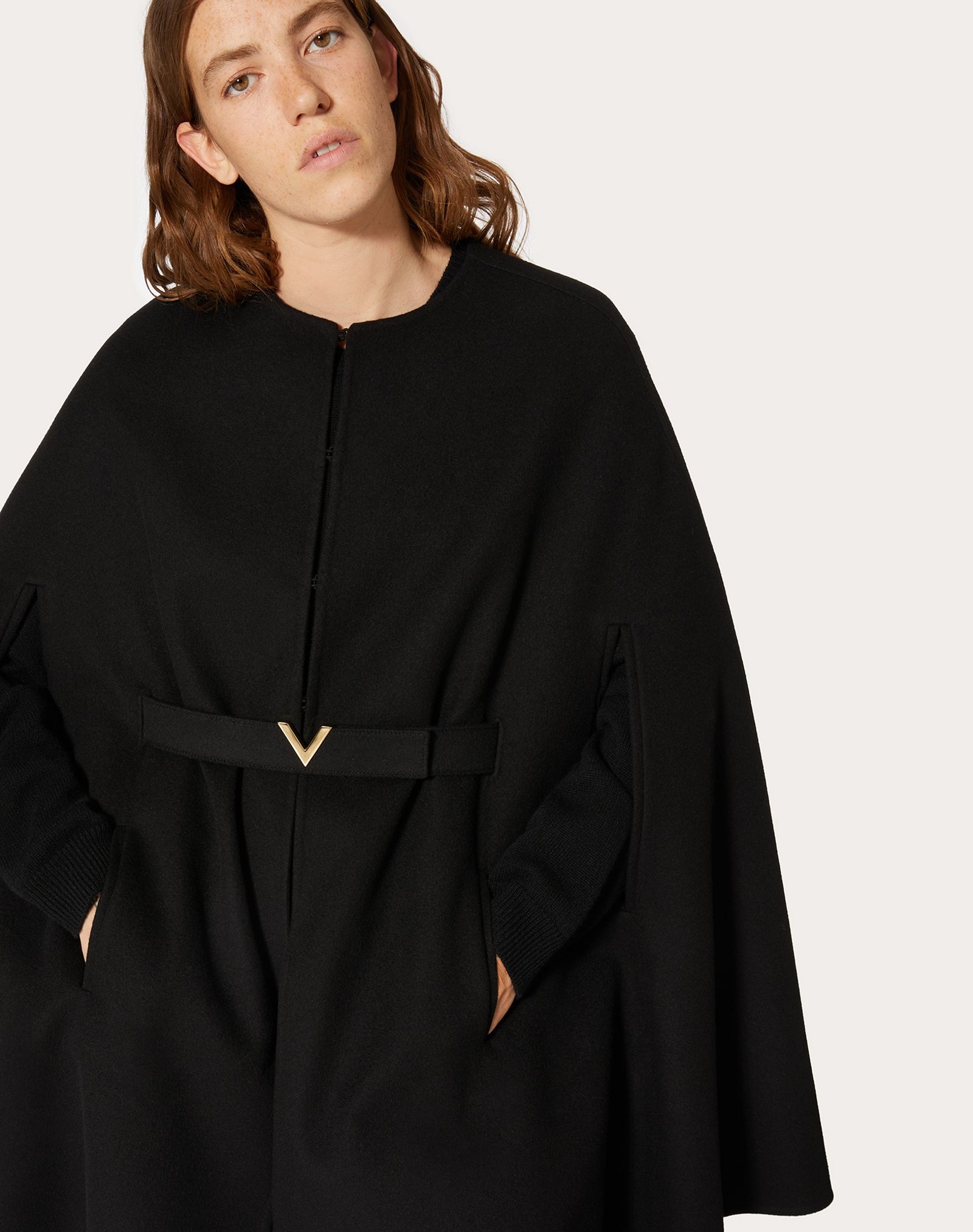 Compact Drap Cape - 5