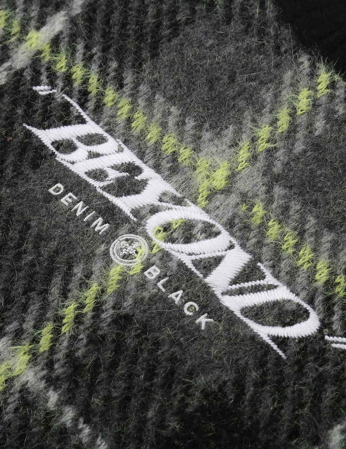 Checked Knitted Sweater - 10