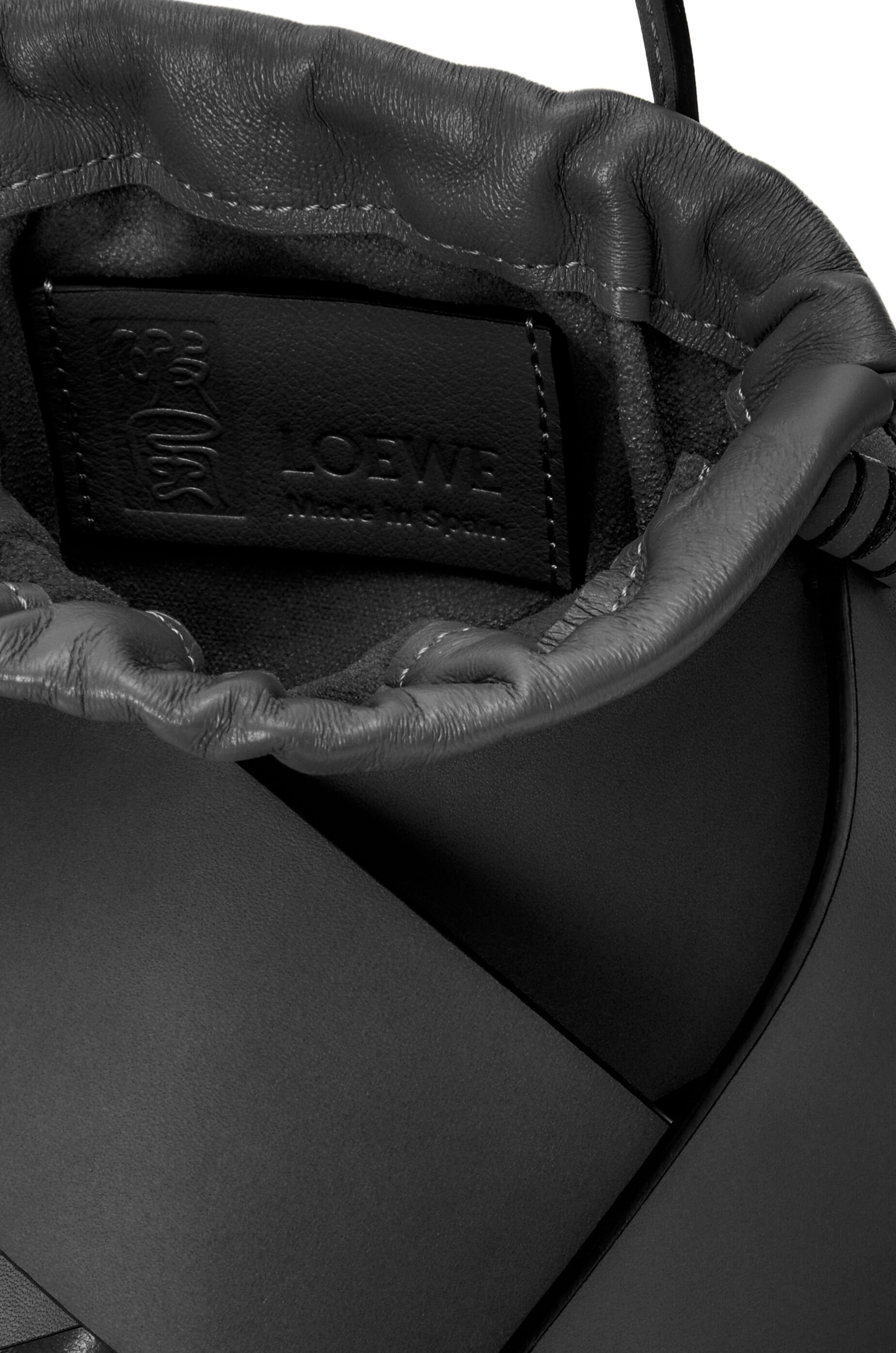 Interlaced pocket in calfskin - 4