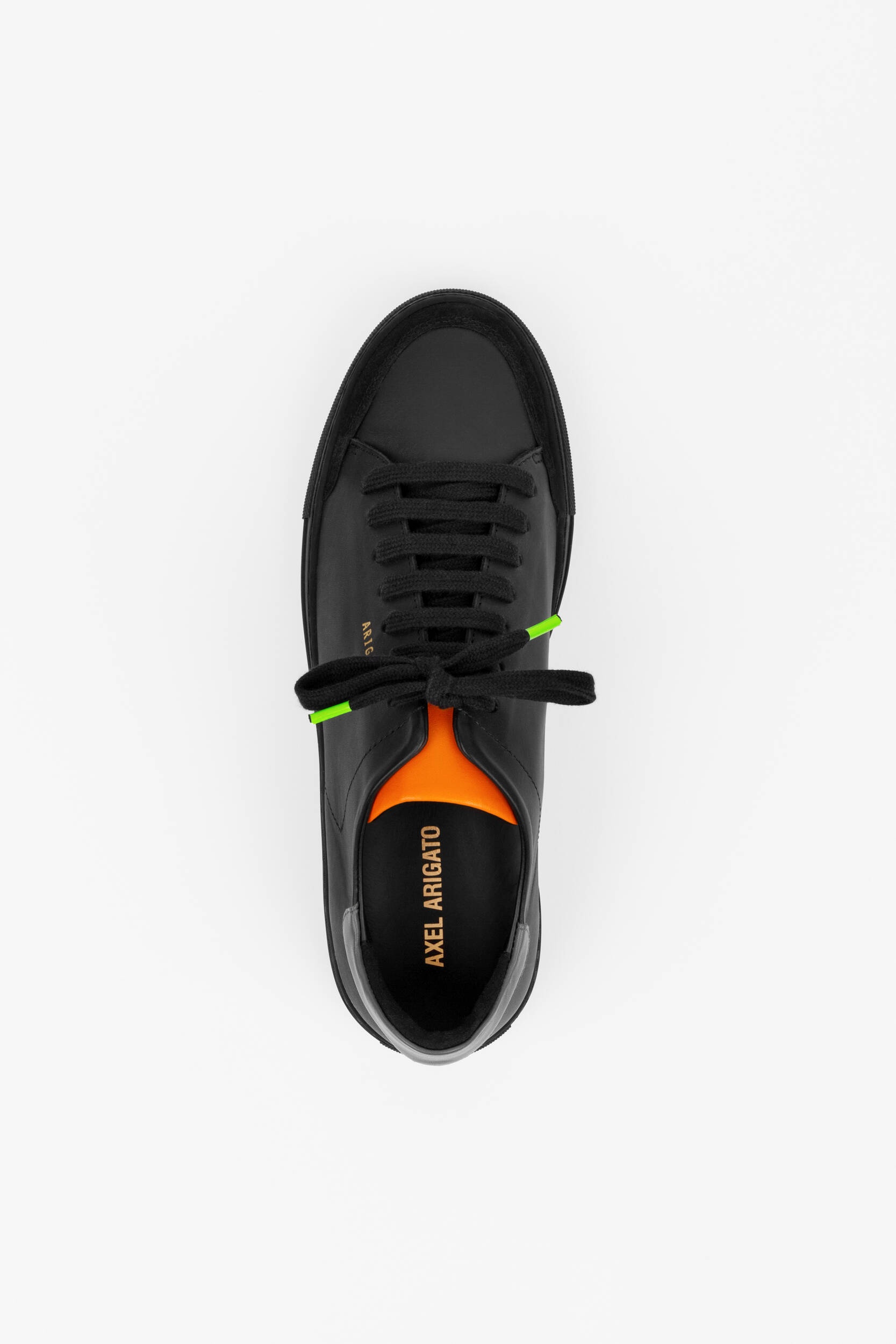 Clean 90 Triple Sneaker - 6