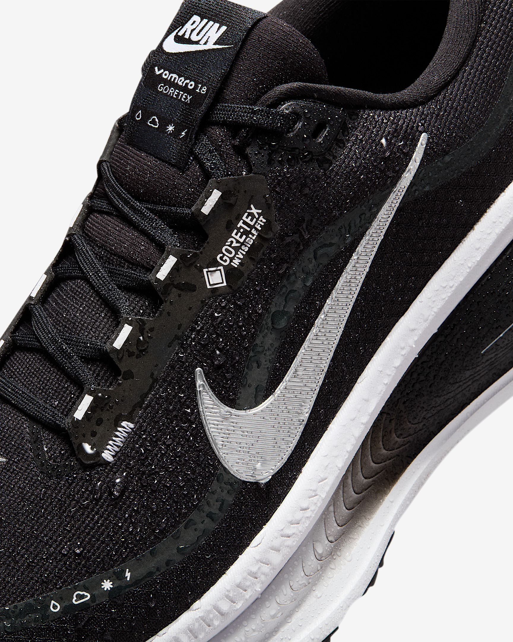 Nike Vomero 18 GORE-TEX Men's Waterproof Road Running Shoes with Reflective Accents - 10