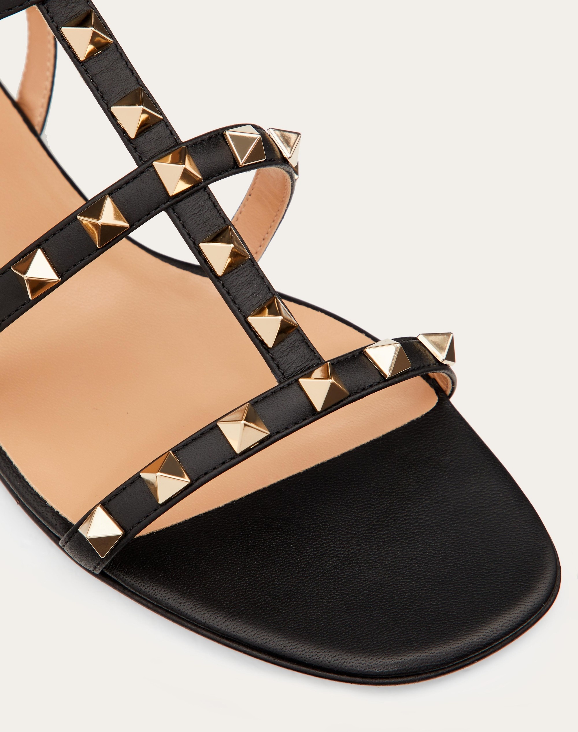 ROCKSTUD FLAT CALFSKIN SANDAL WITH STRAPS - 5