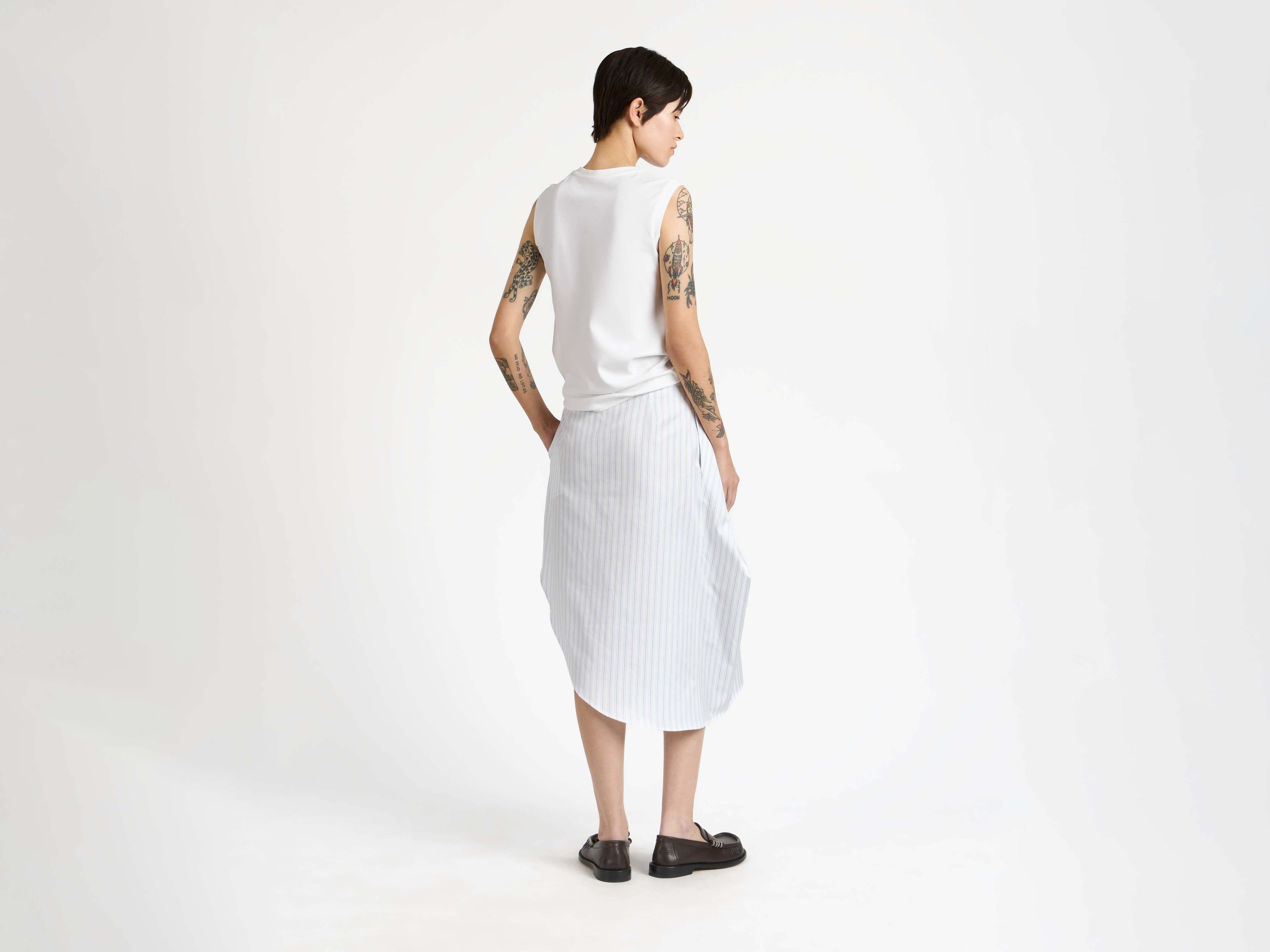 ASYMMETRIC DRAPED SKIRT IN WHITE & BLUE - 3