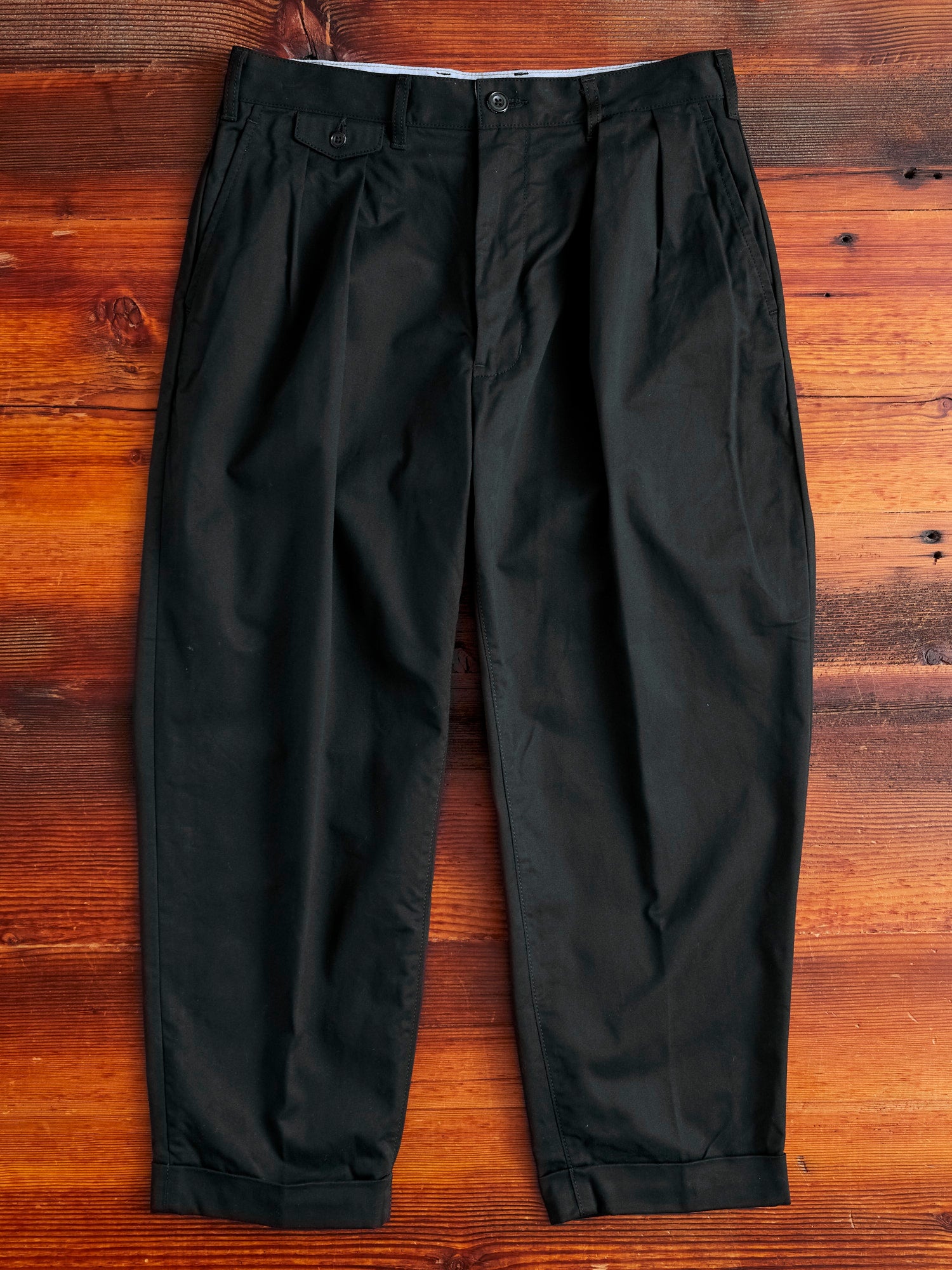 2-Pleat Twill Trousers in Black - 1