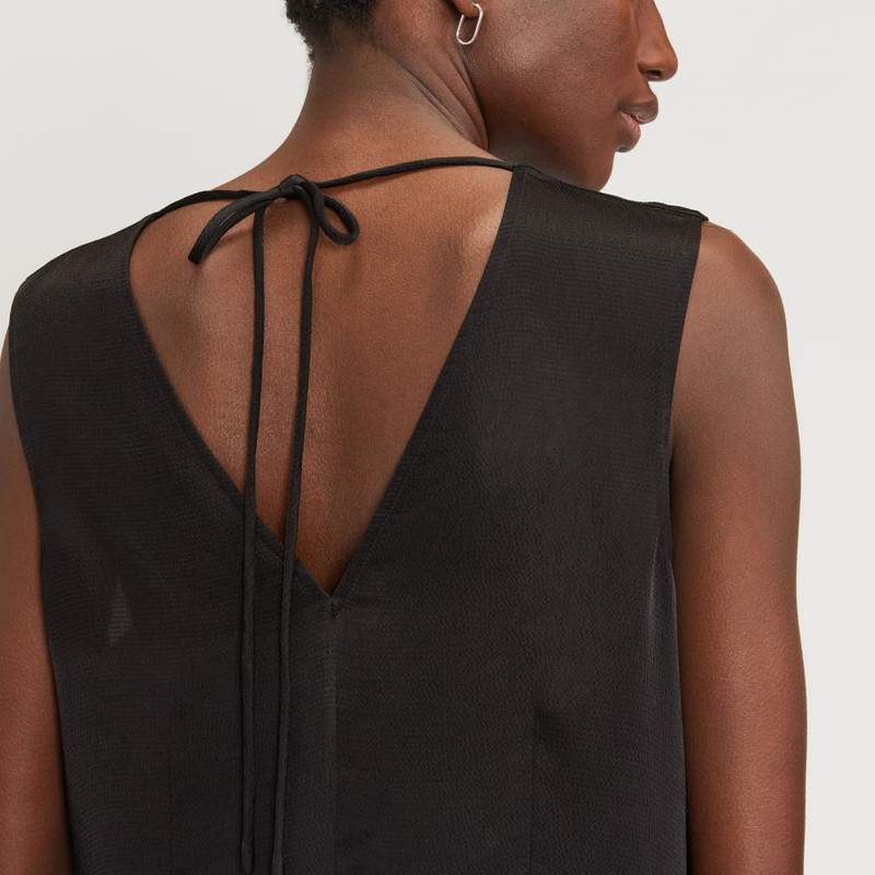 THE SATIN V-NECK TOP 5