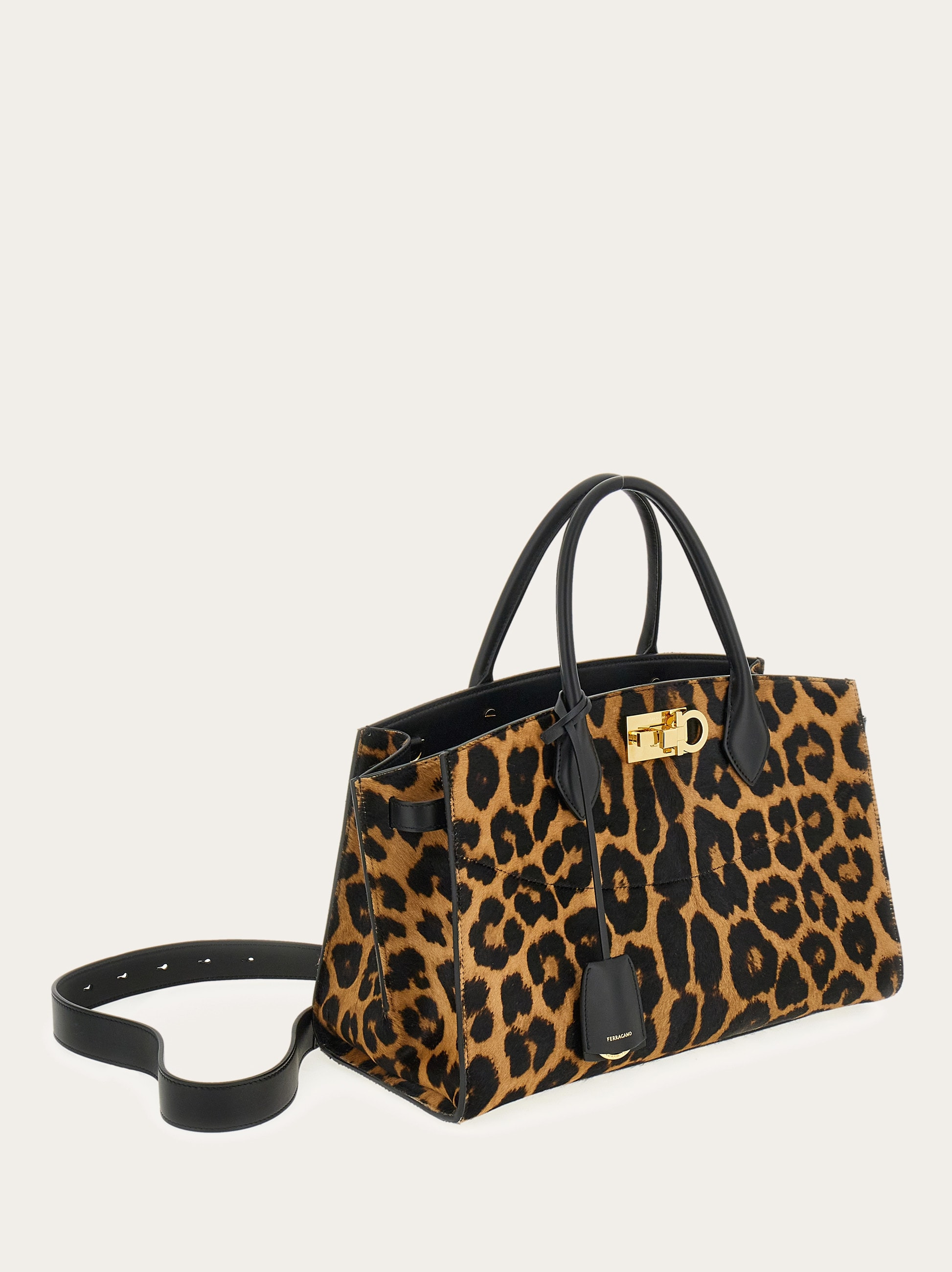 New Ferragamo Studio soft bag (L) - 7