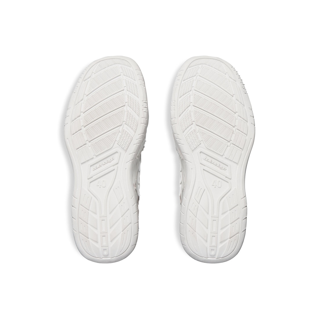 Women's Hamptons Medium Worn-out Sneaker in White - 7