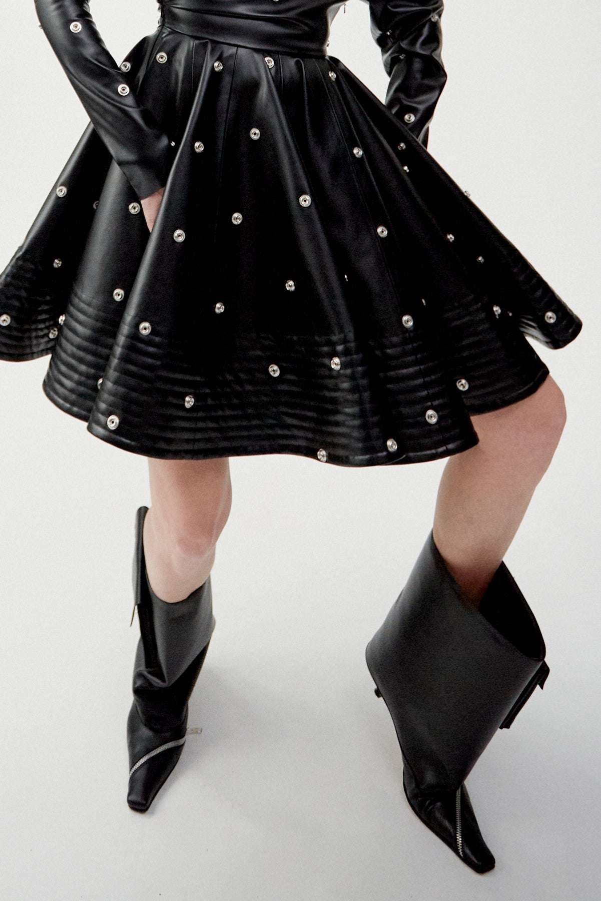 DANA CERNIERA KITTEN HEEL CYLINDER BOOTS WITH ZIPPER BLACK - 5
