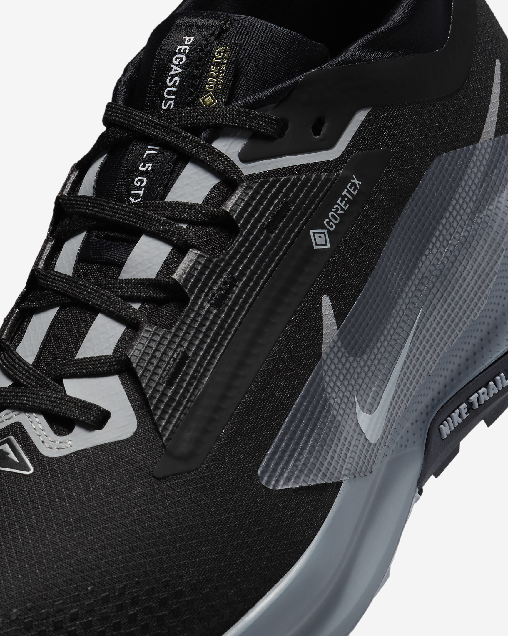 Nike Pegasus Trail 5 GORE-TEX Men's Waterproof Trail Running Shoes - 7
