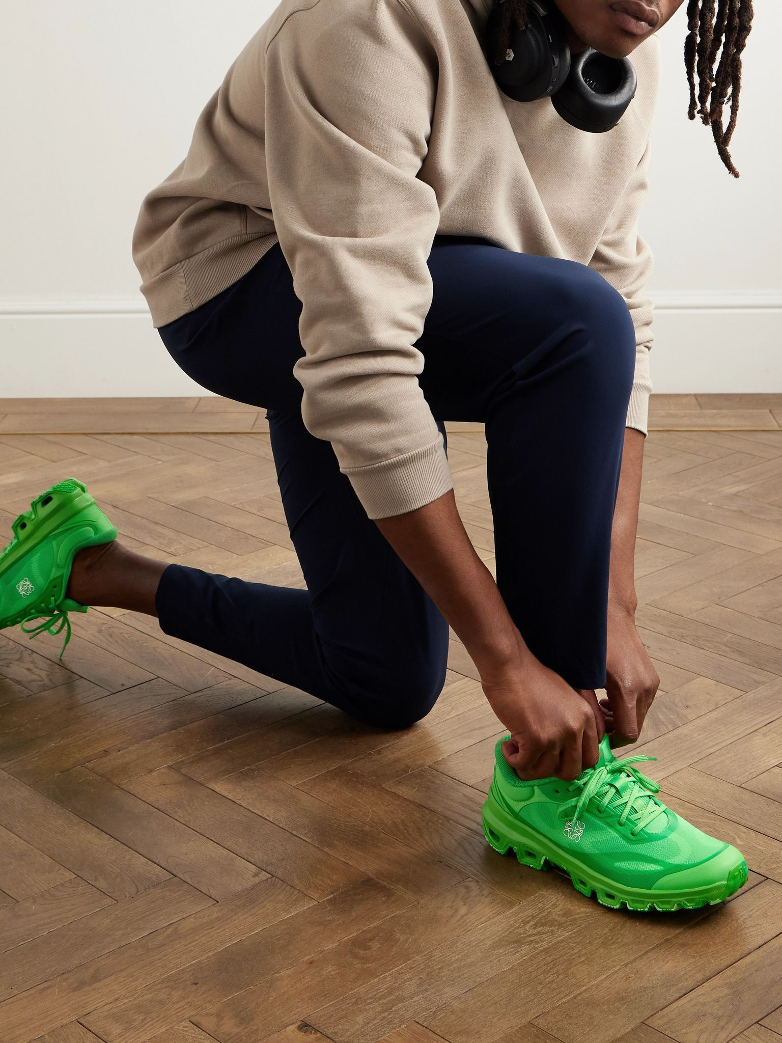 + ON Cloudventure 2.0 Rubber-Trimmed Mesh Sneakers Green - 2