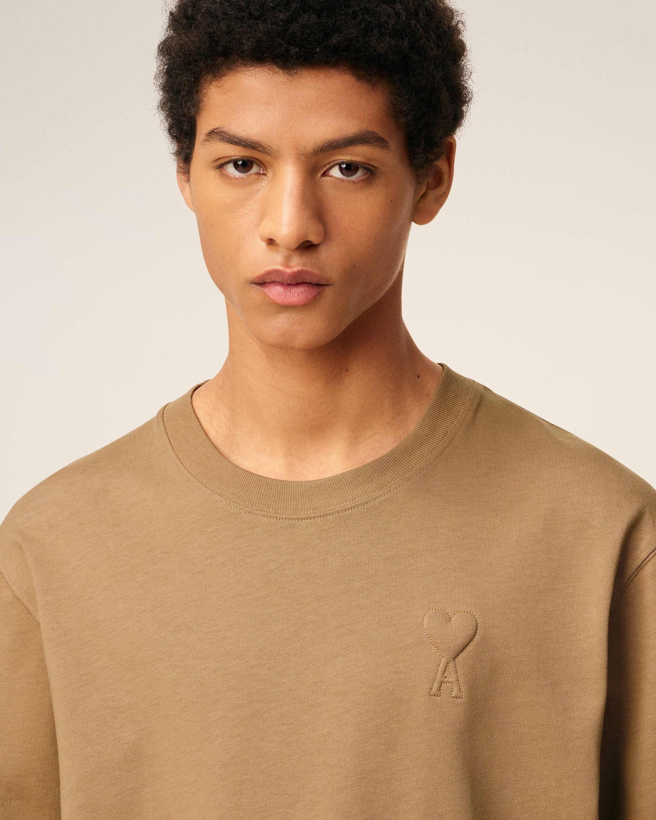 BROWN COTTON AMI DE COEUR COSY FIT T-SHIRT - 4