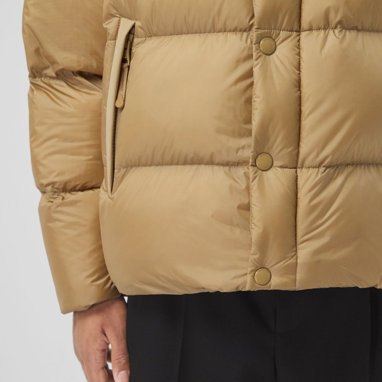 Detachable Sleeve Hooded Puffer Jacket - 7