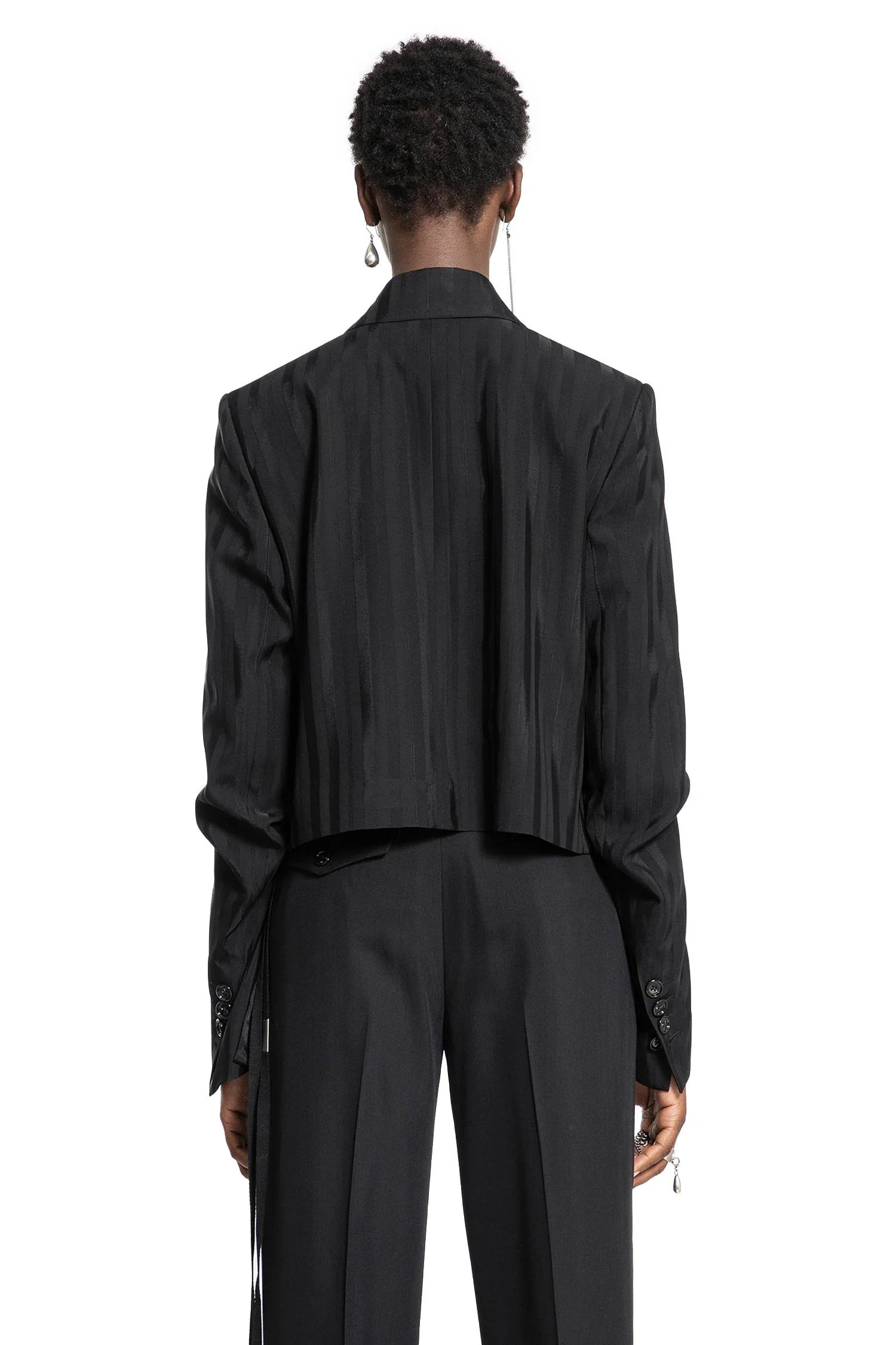 Inge-Cropped-Blazer-In-Striped-Viscose - 3