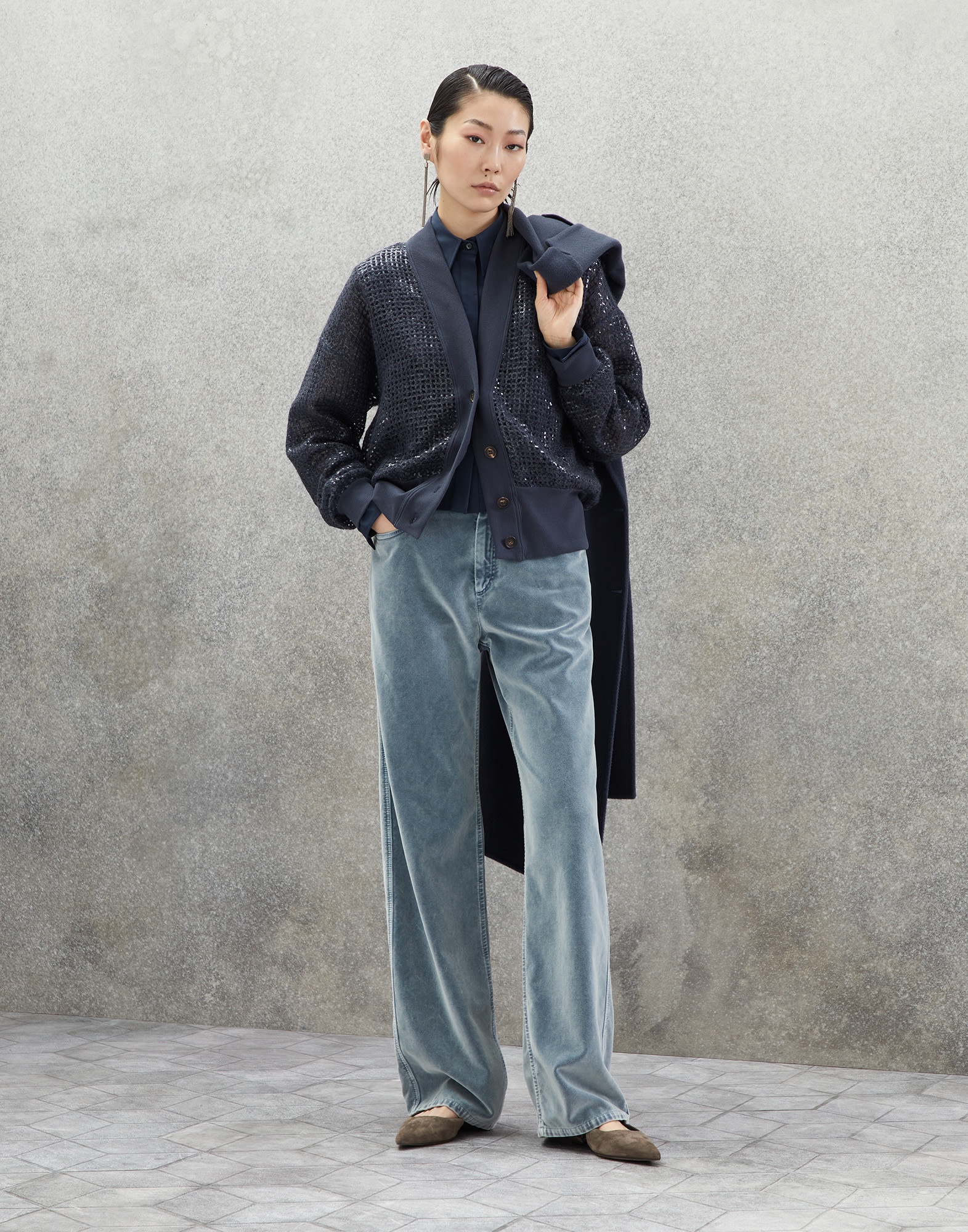 Garment-dyed five-pocket loose trousers in cotton velvet with monili - 4